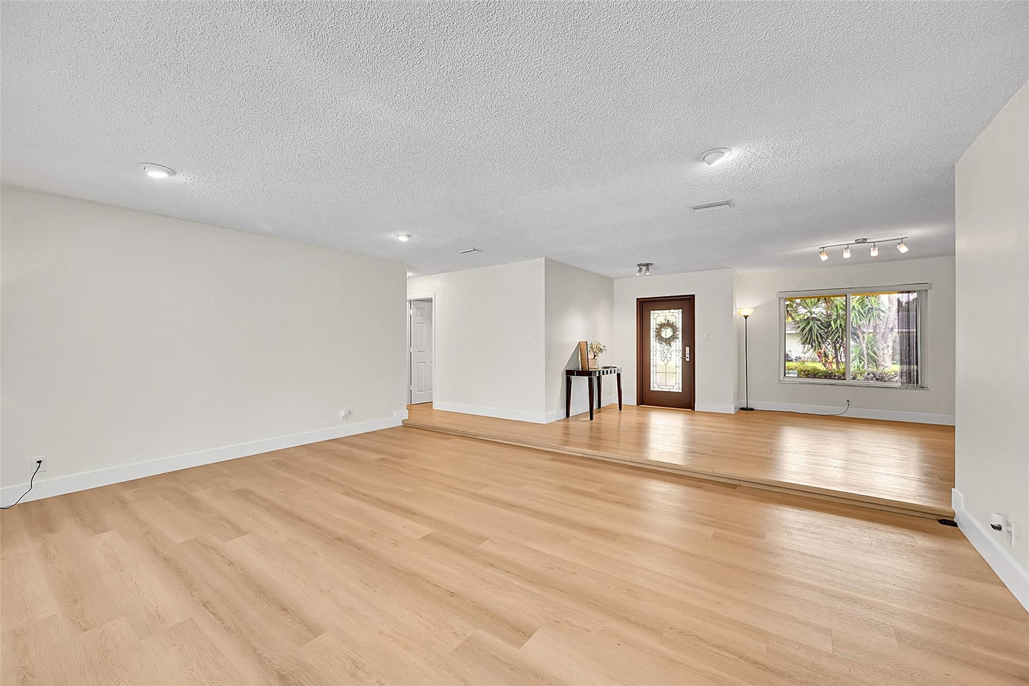 LAKEVIEW ESTATES SEC 1 REPLAT - Residential
