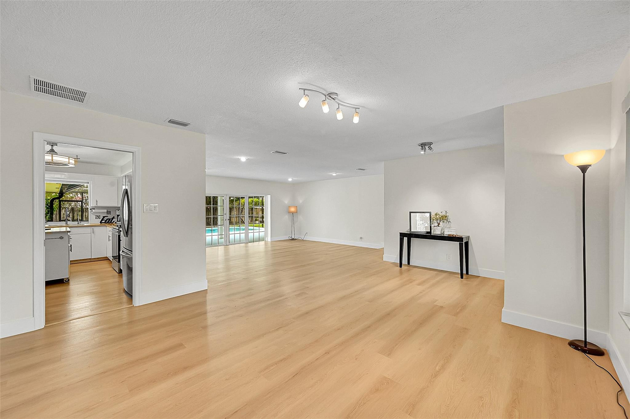LAKEVIEW ESTATES SEC 1 REPLAT - Residential