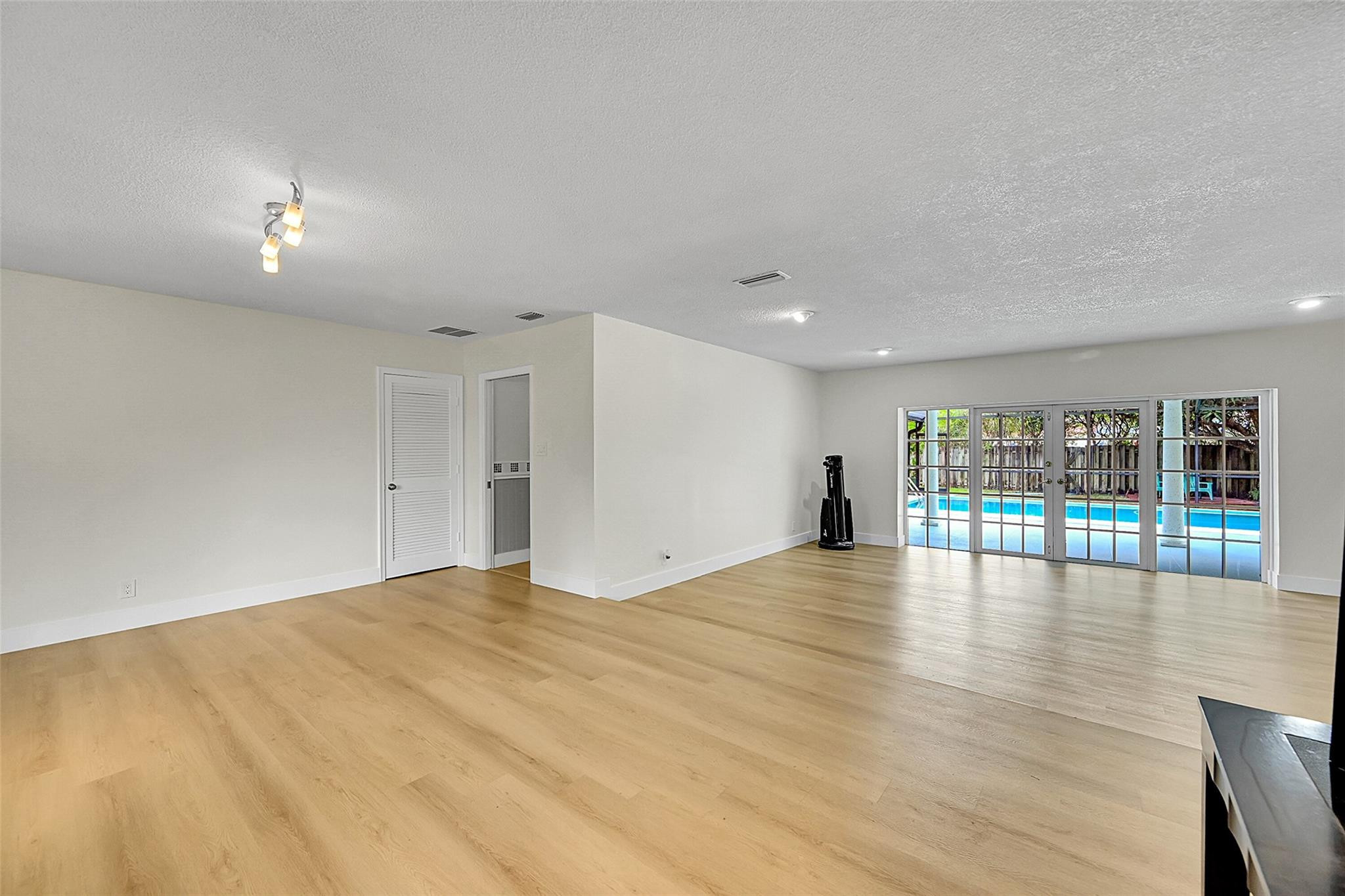 LAKEVIEW ESTATES SEC 1 REPLAT - Residential