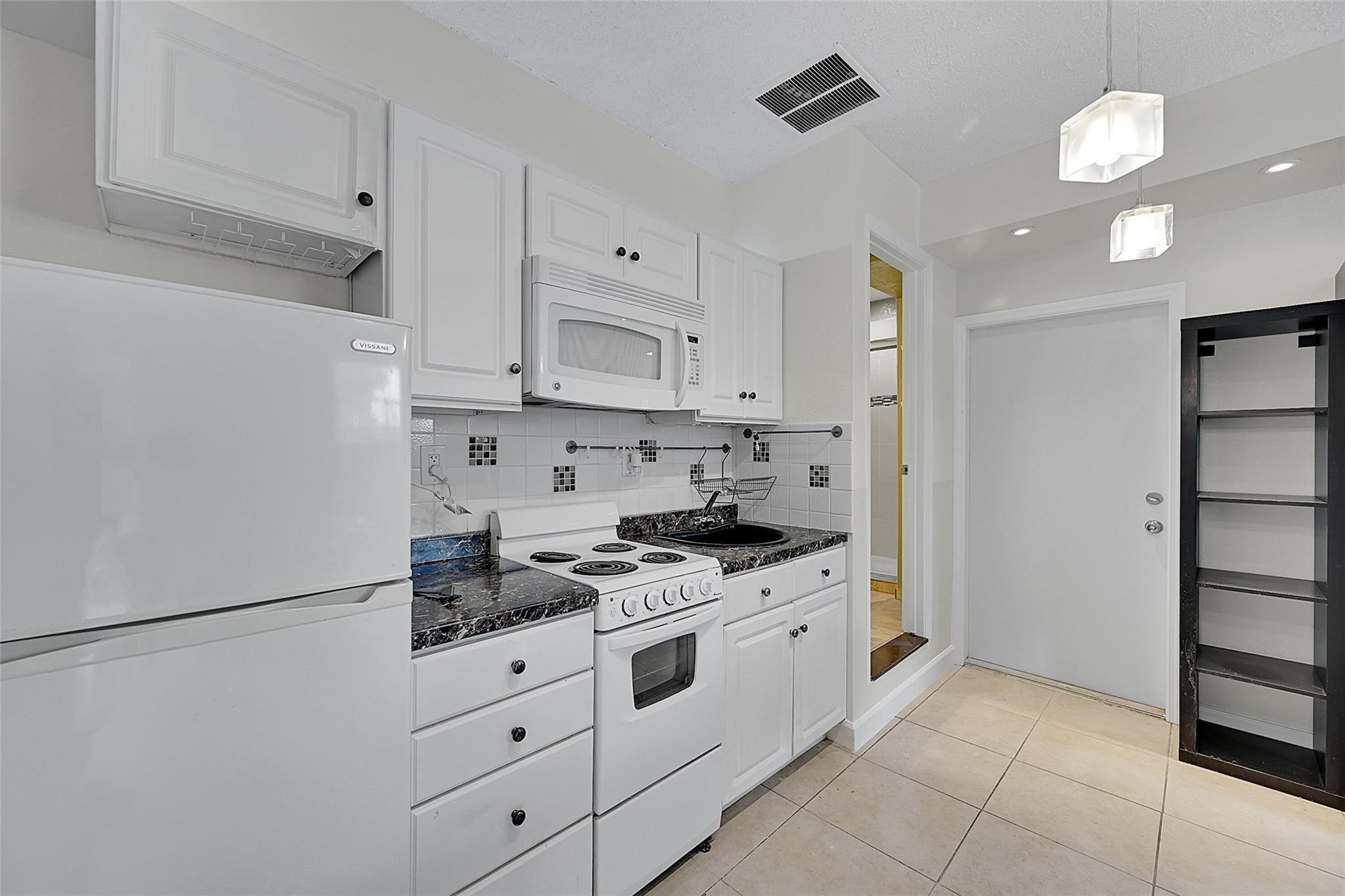 LAKEVIEW ESTATES SEC 1 REPLAT - Residential