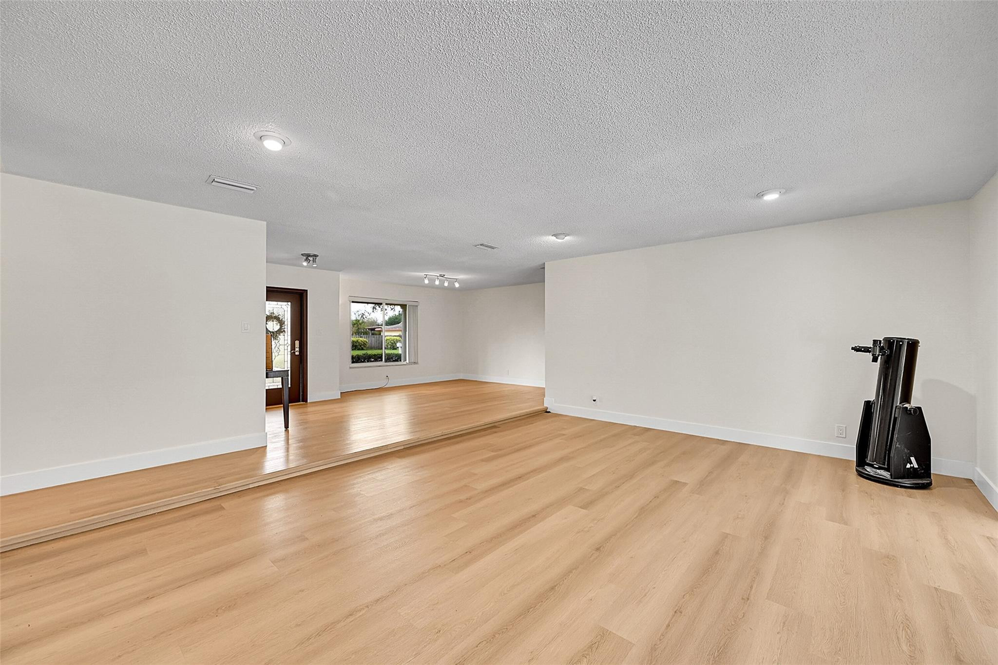 LAKEVIEW ESTATES SEC 1 REPLAT - Residential