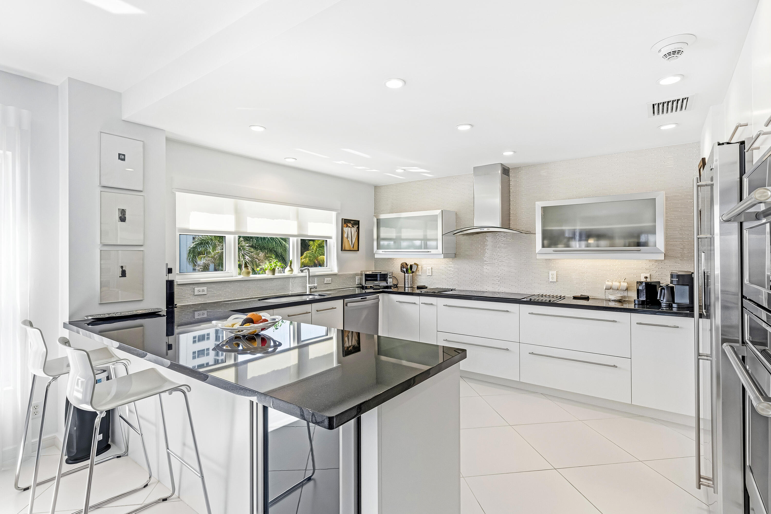 SEAGATE TOWERS - Residential