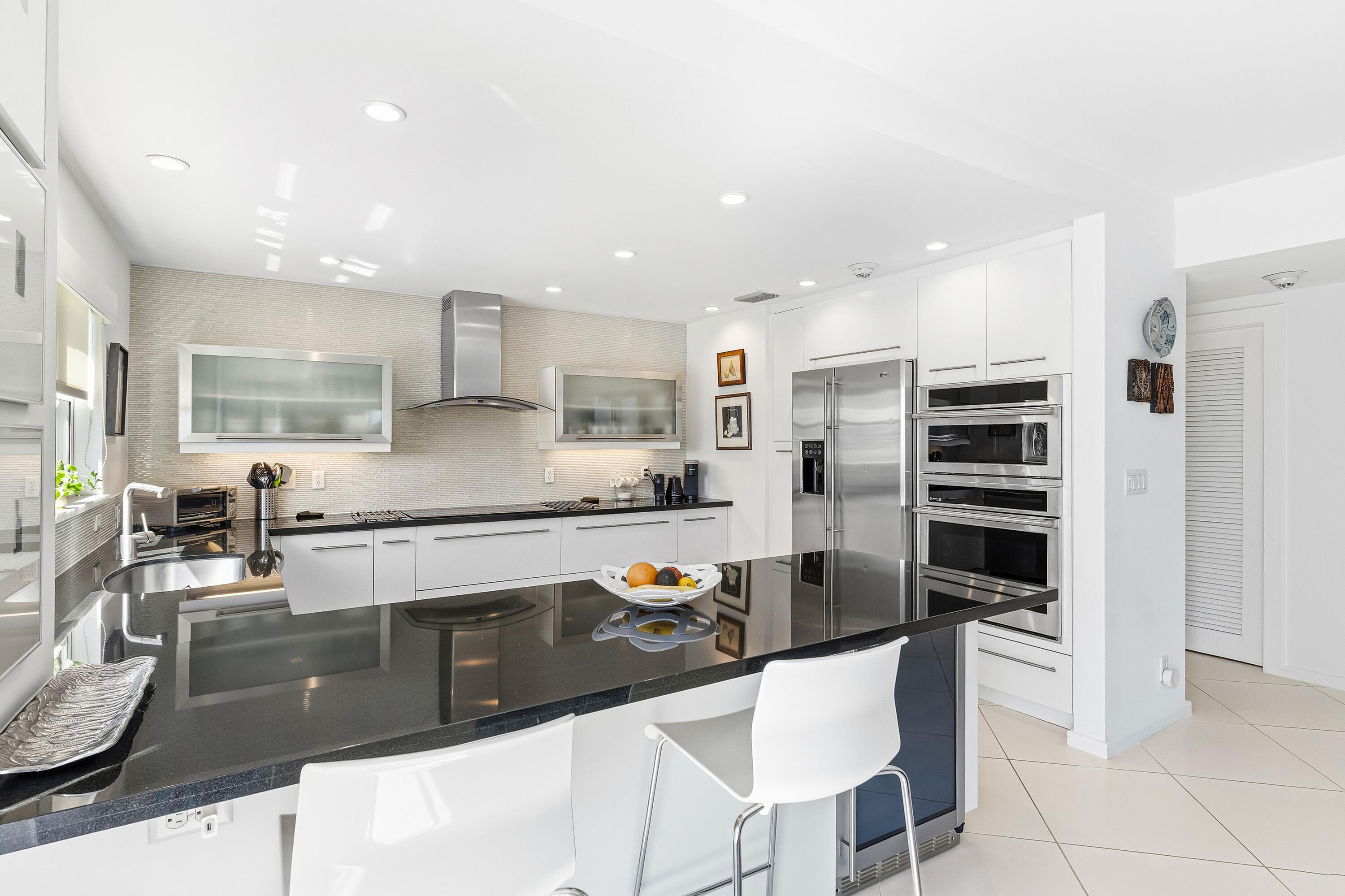 SEAGATE TOWERS - Residential