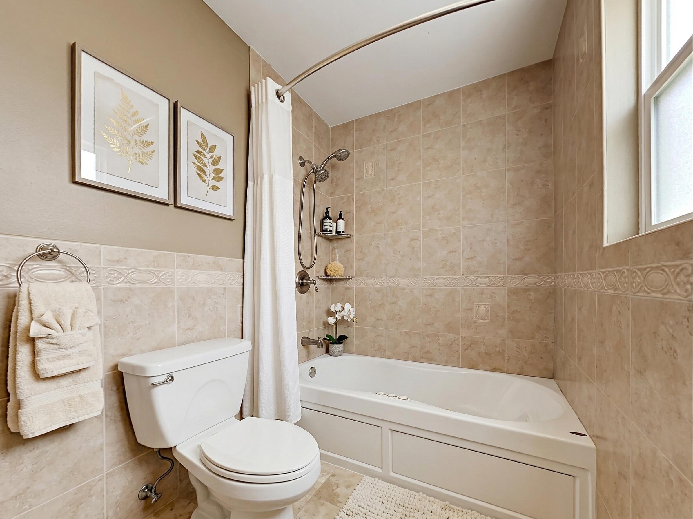 MARILYNN GARDENS - Residential Lease