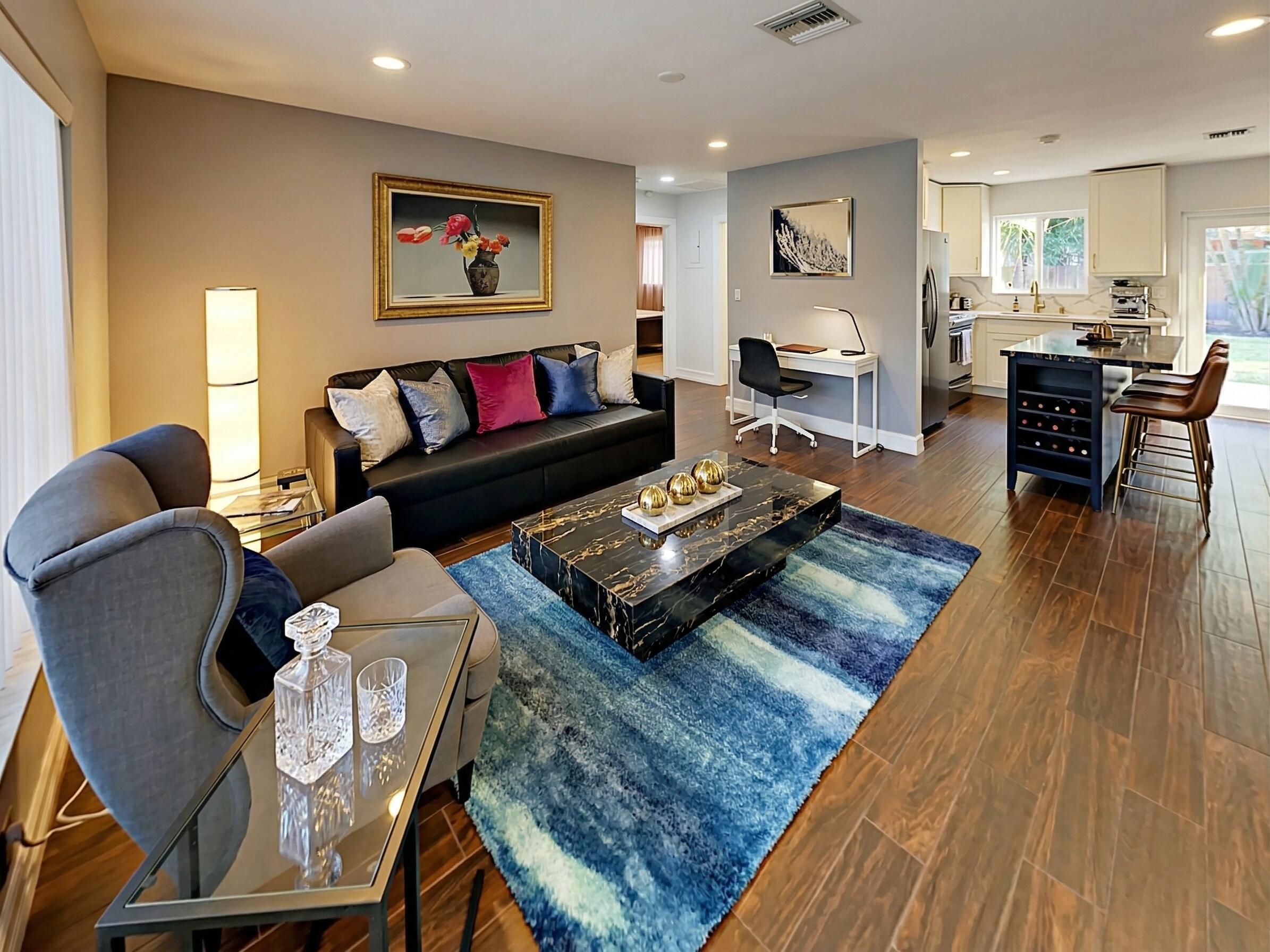 MARILYNN GARDENS - Residential Lease
