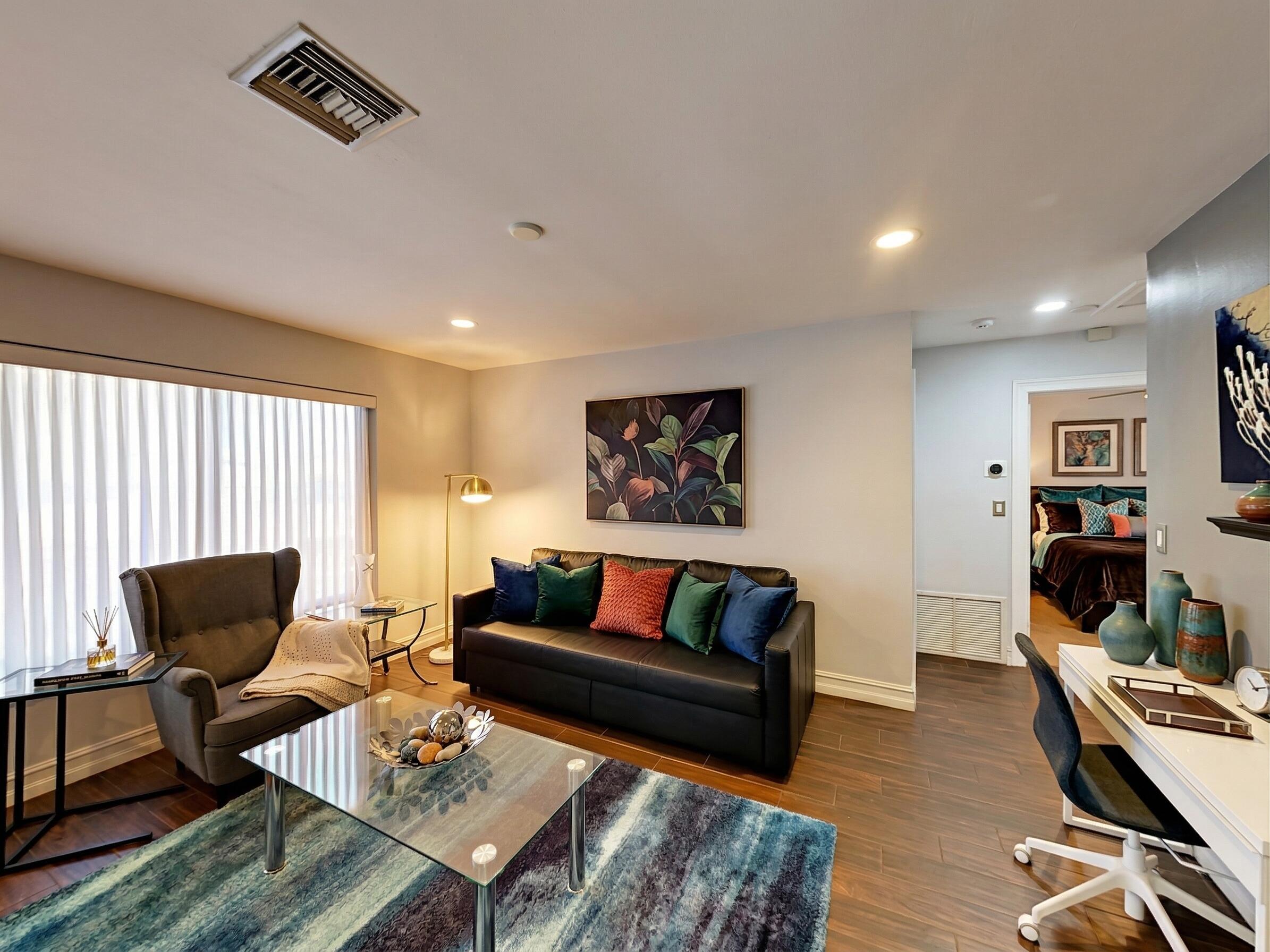 MARILYNN GARDENS - Residential Lease