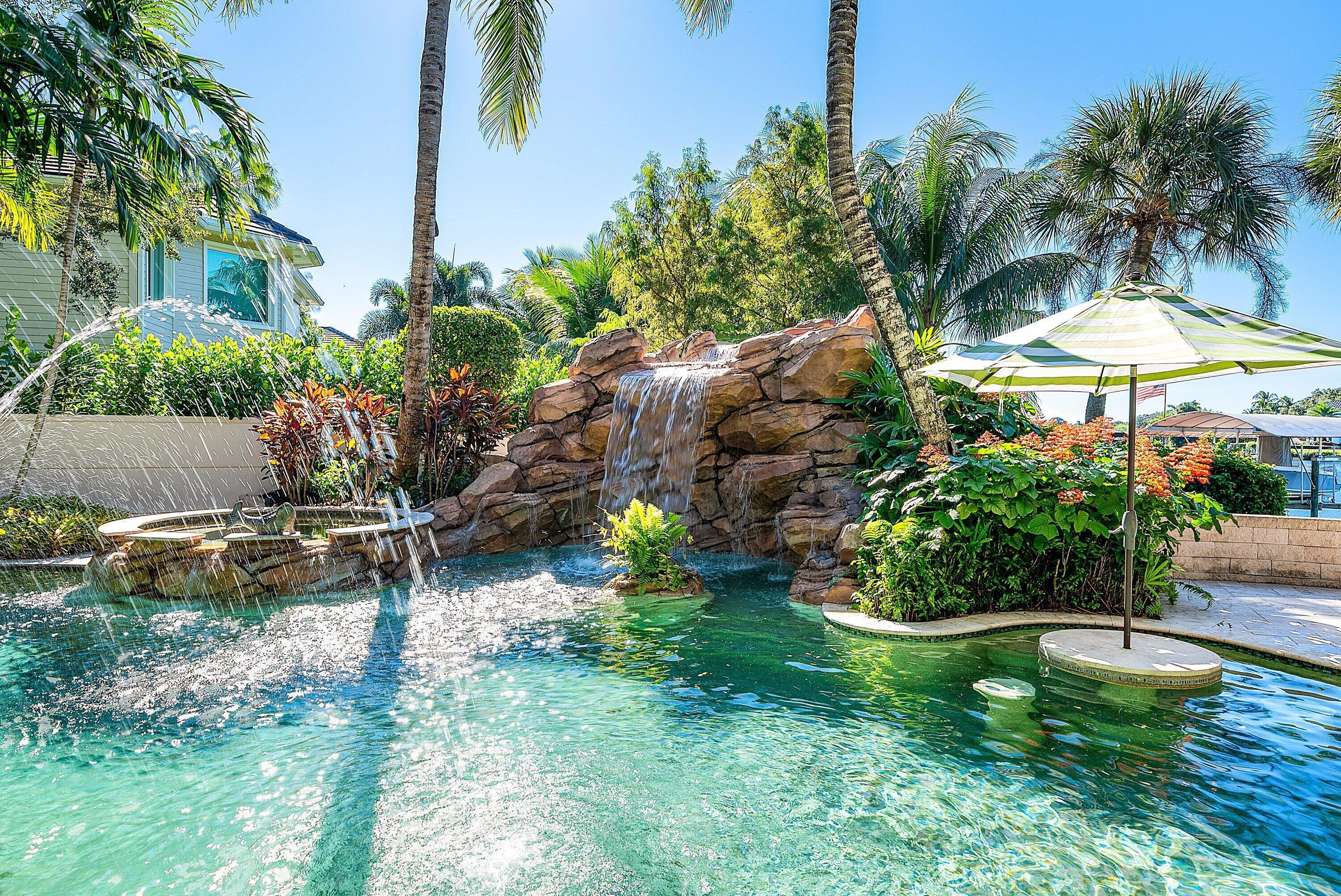 RIVER RIDGE (TEQUESTA) - Residential