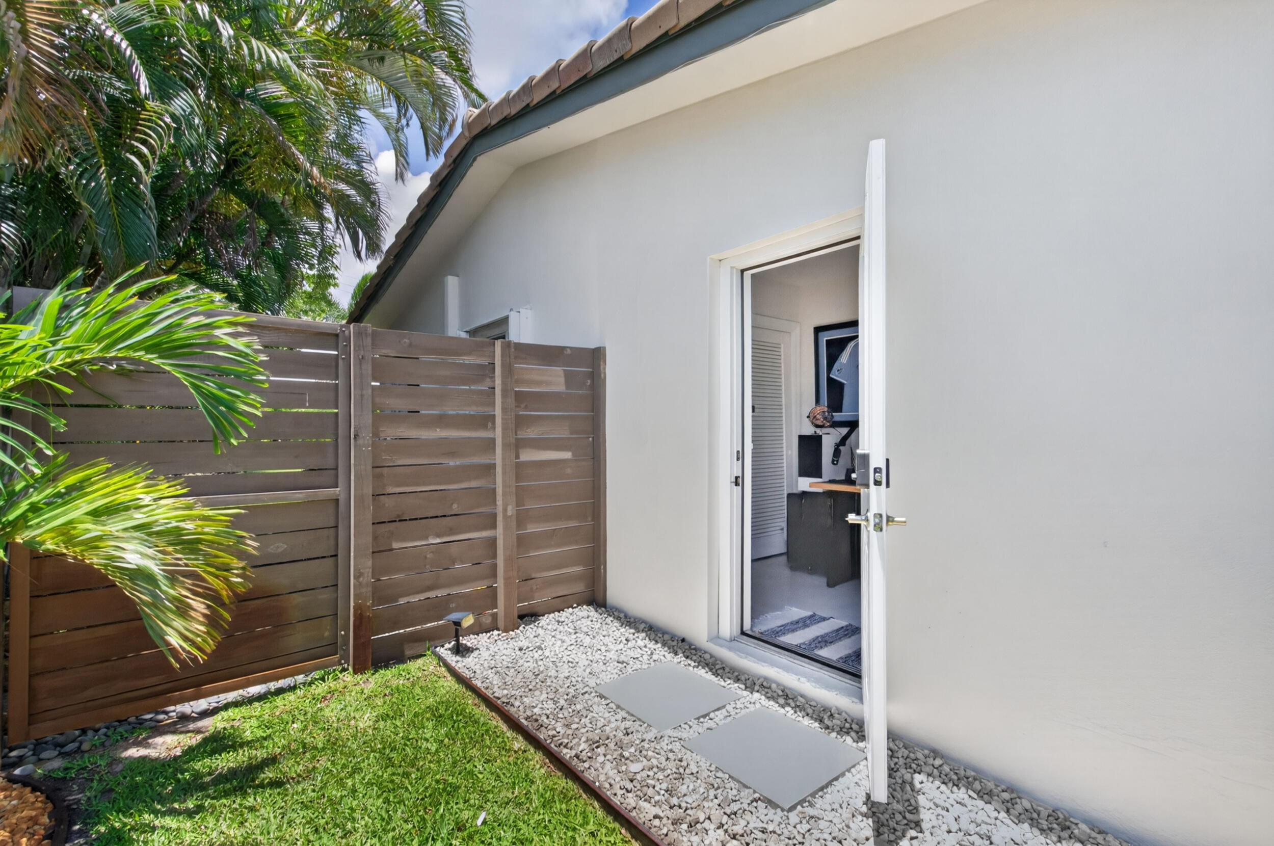 CORAL HEIGHTS SEC 3 - Residential