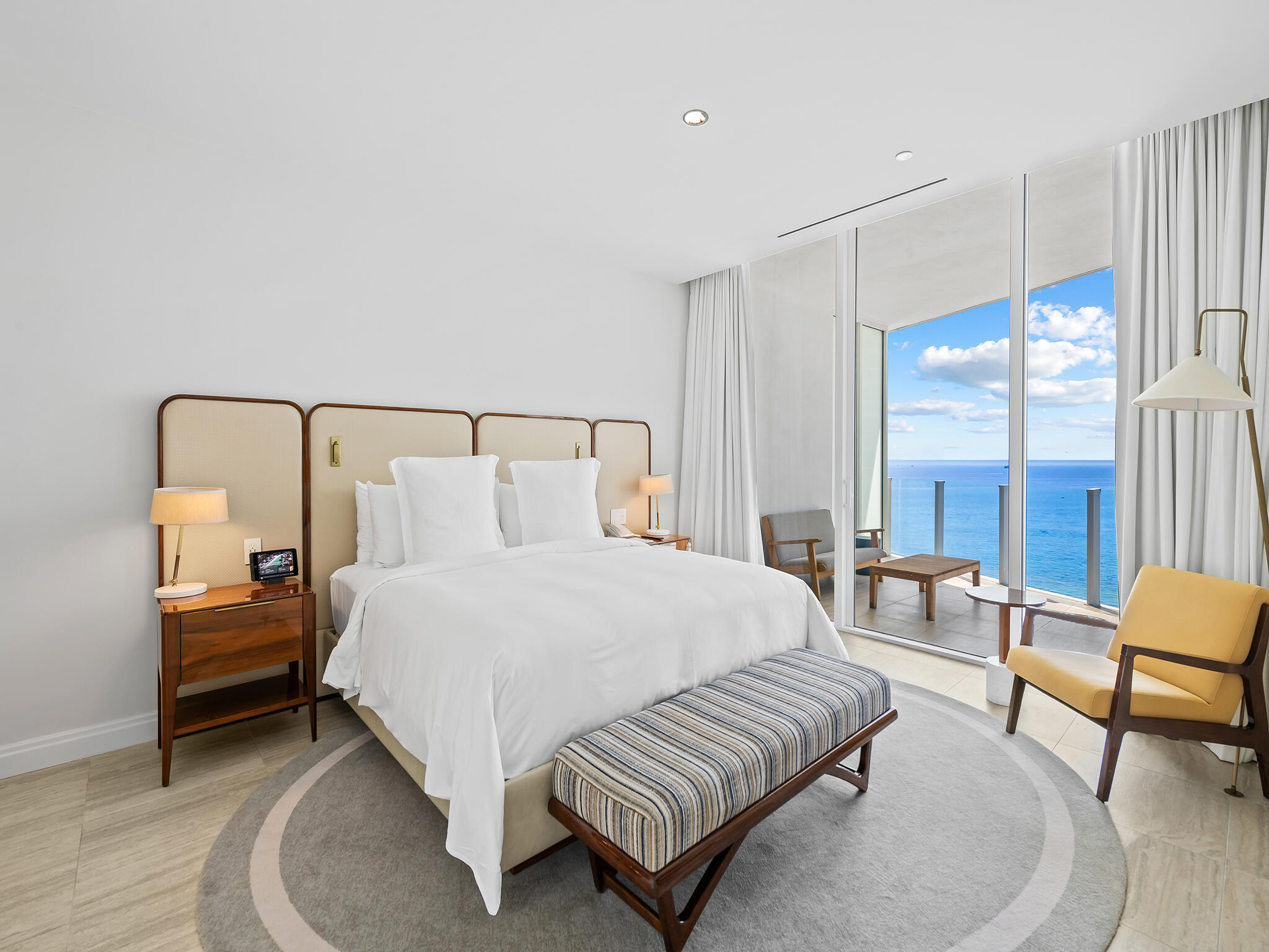 Four Seasons - Residential