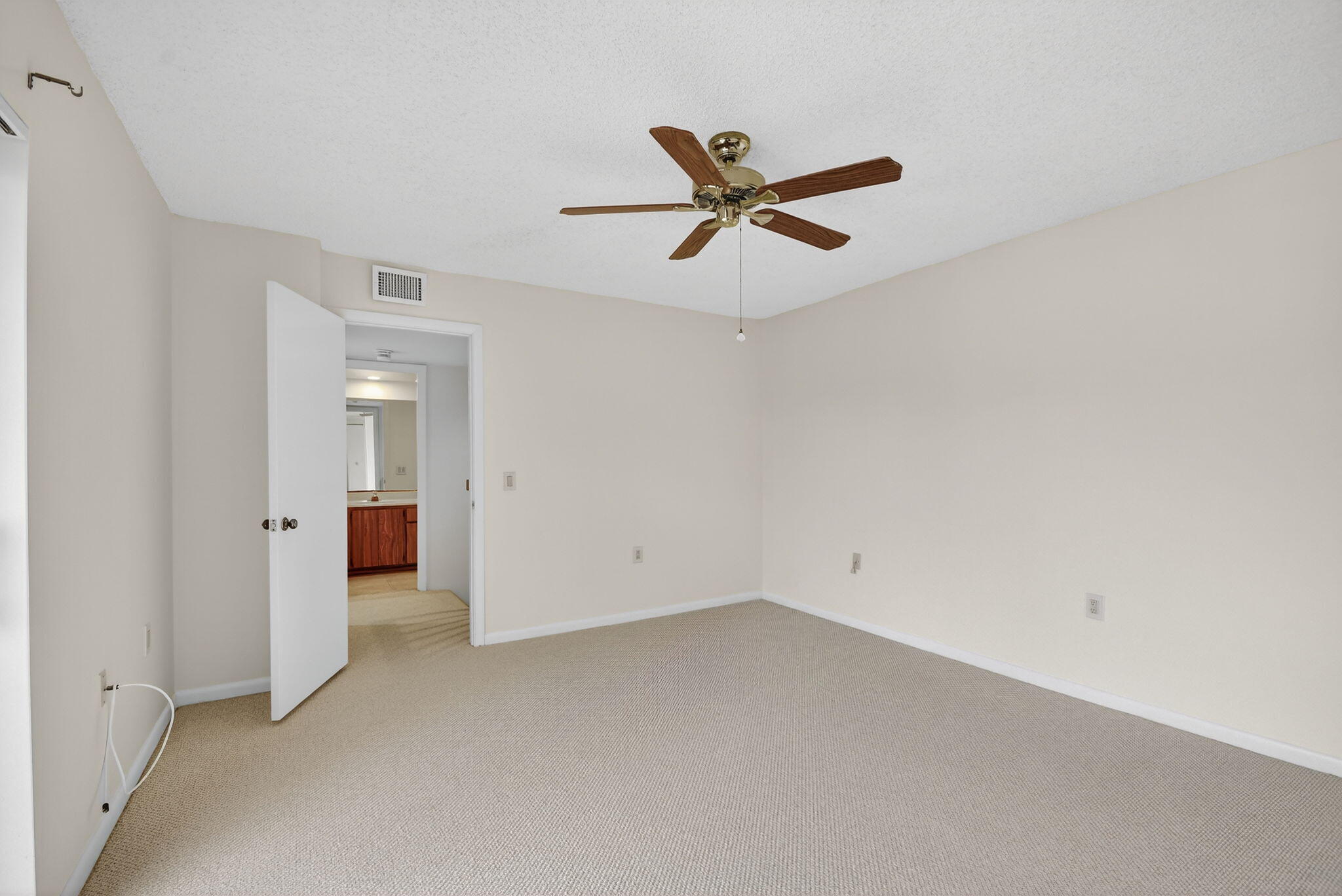 VILLAGE OF SANDALWOOD LAKES 3 - Residential