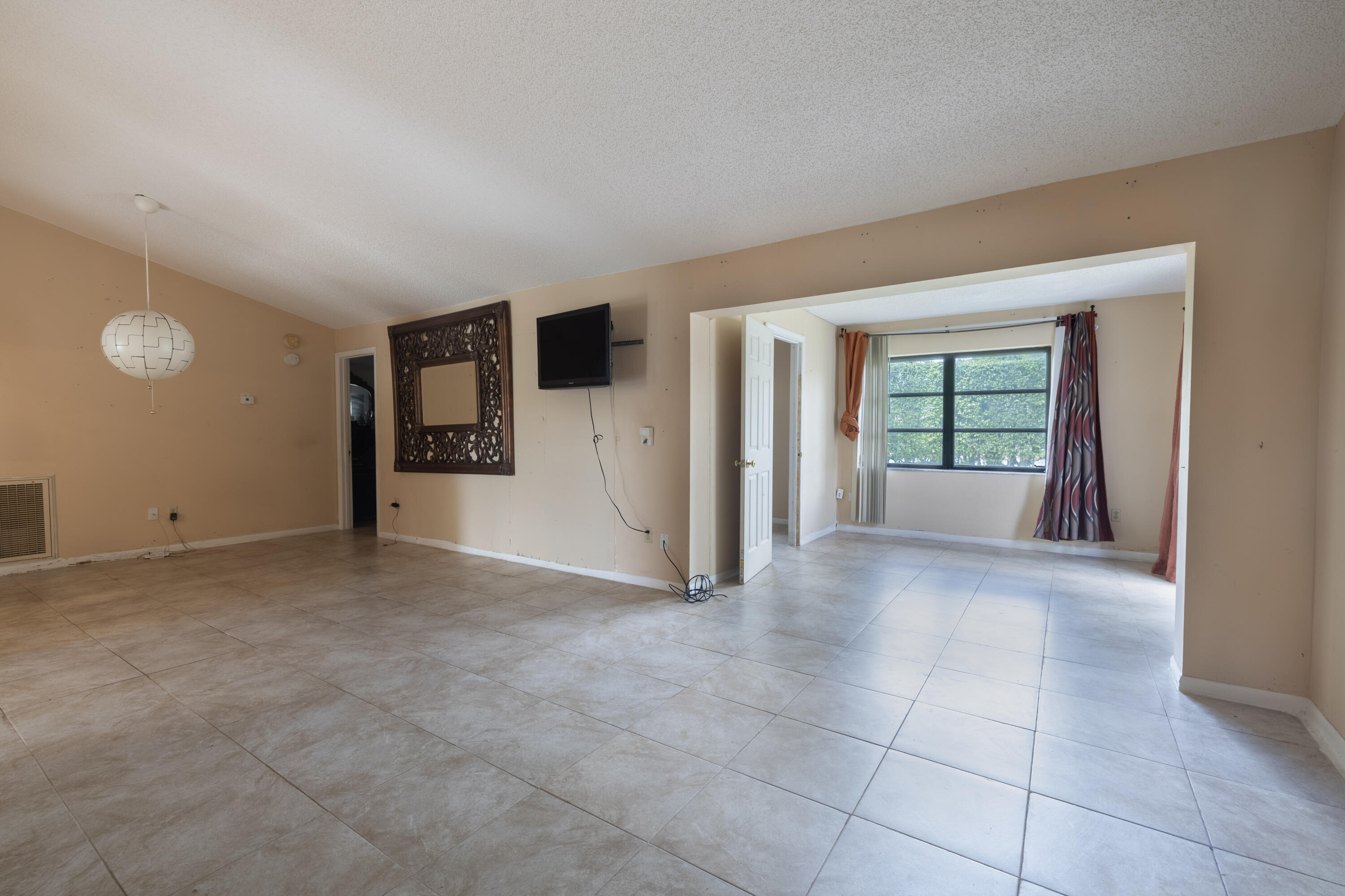 BUTTONWOOD 1 - Residential