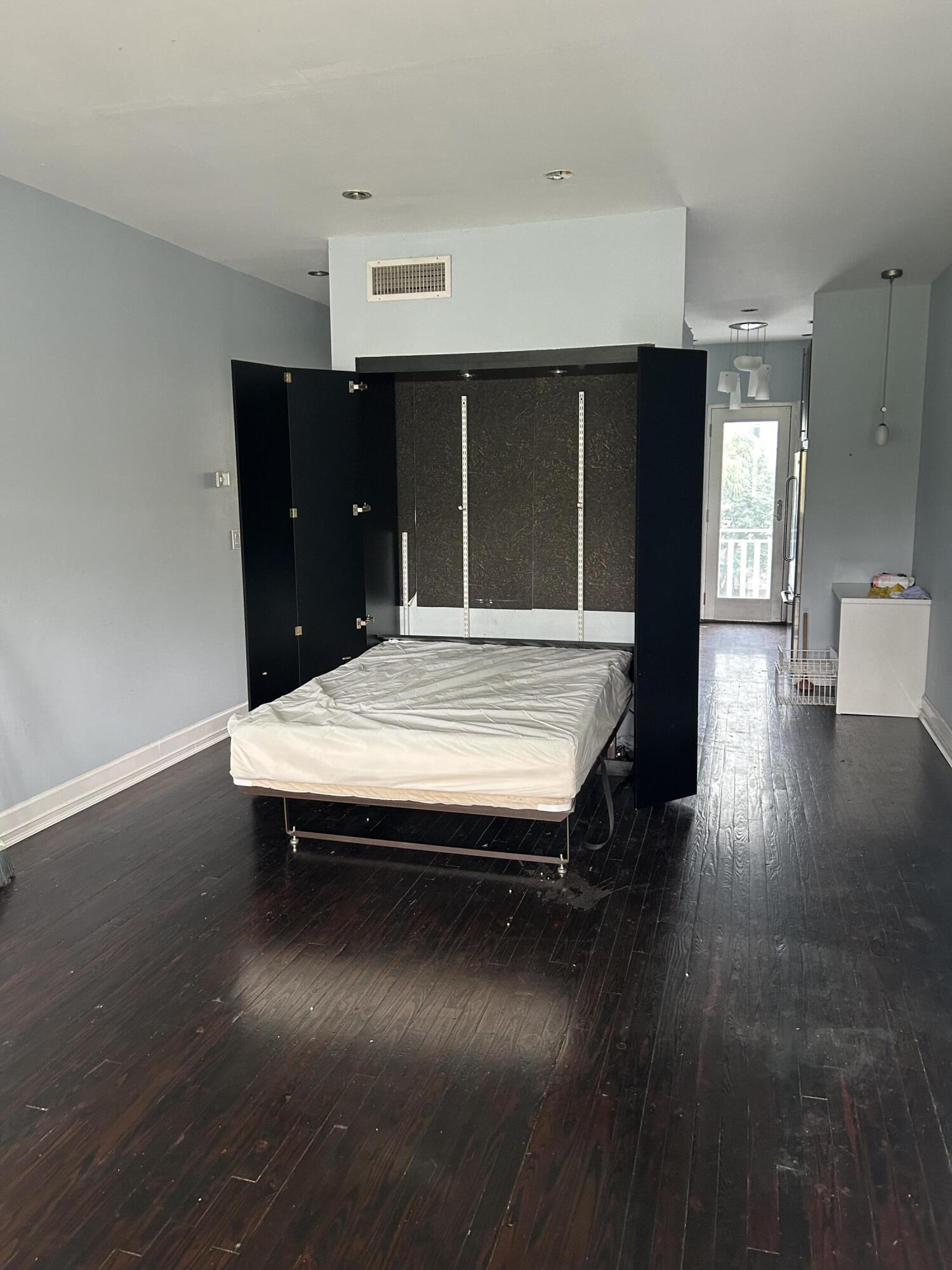SHERITA CONDO - Residential Lease