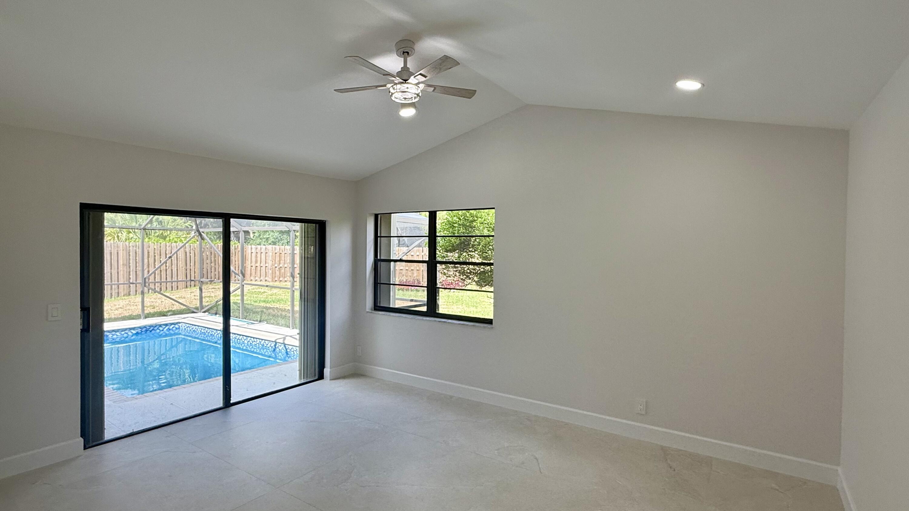 CRYSTAL POINTE 4 - Residential