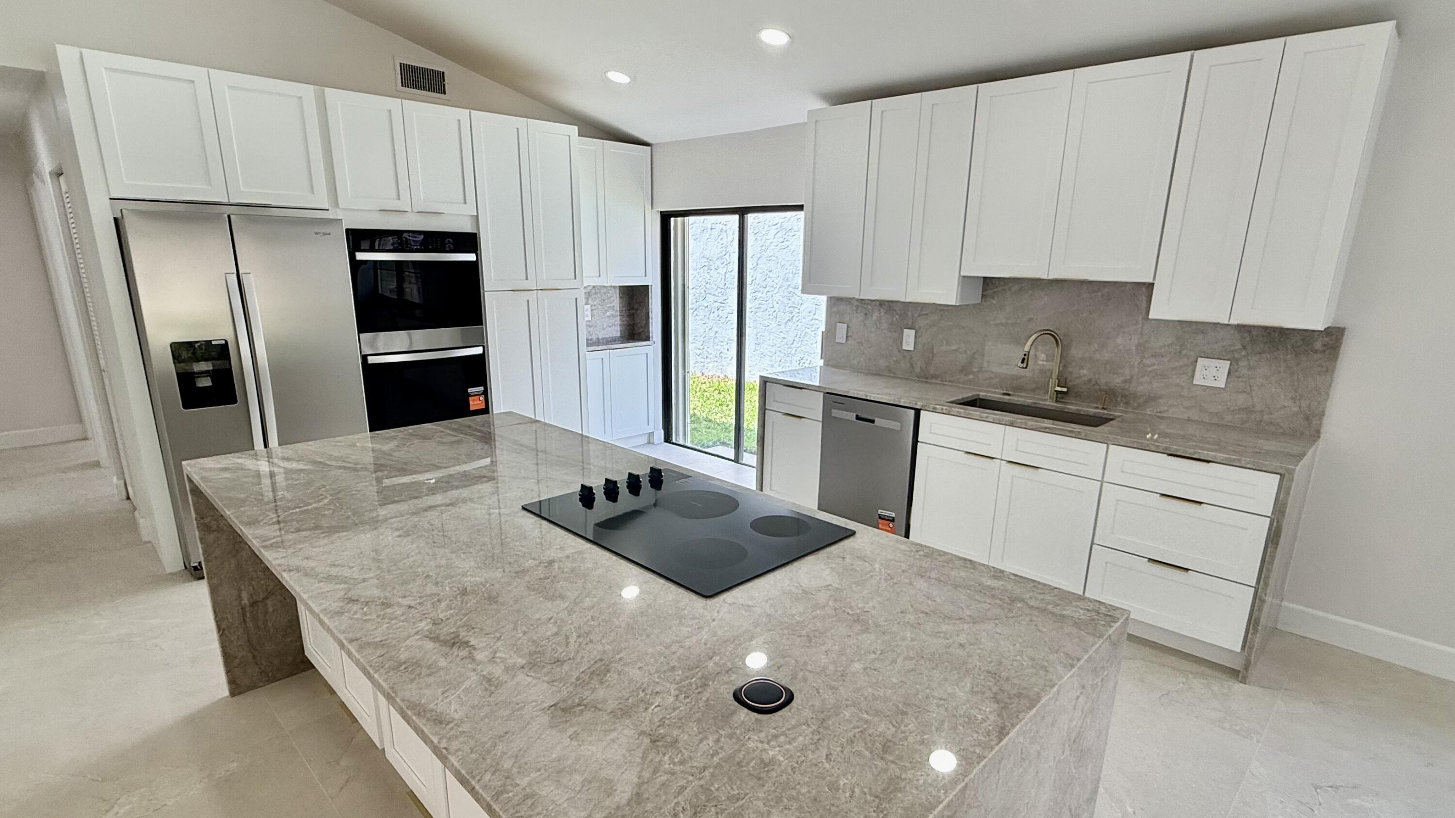 CRYSTAL POINTE 4 - Residential