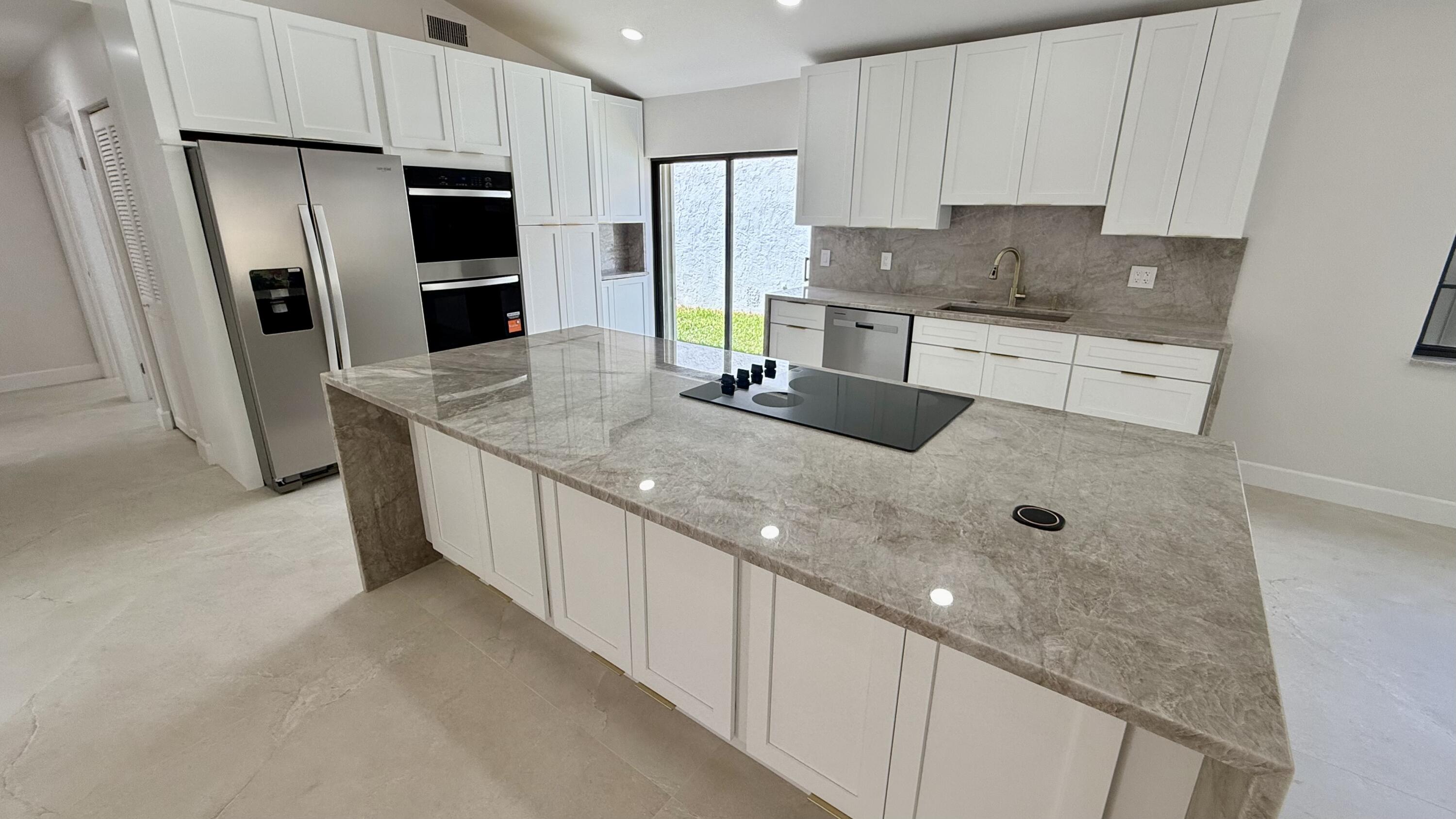 CRYSTAL POINTE 4 - Residential