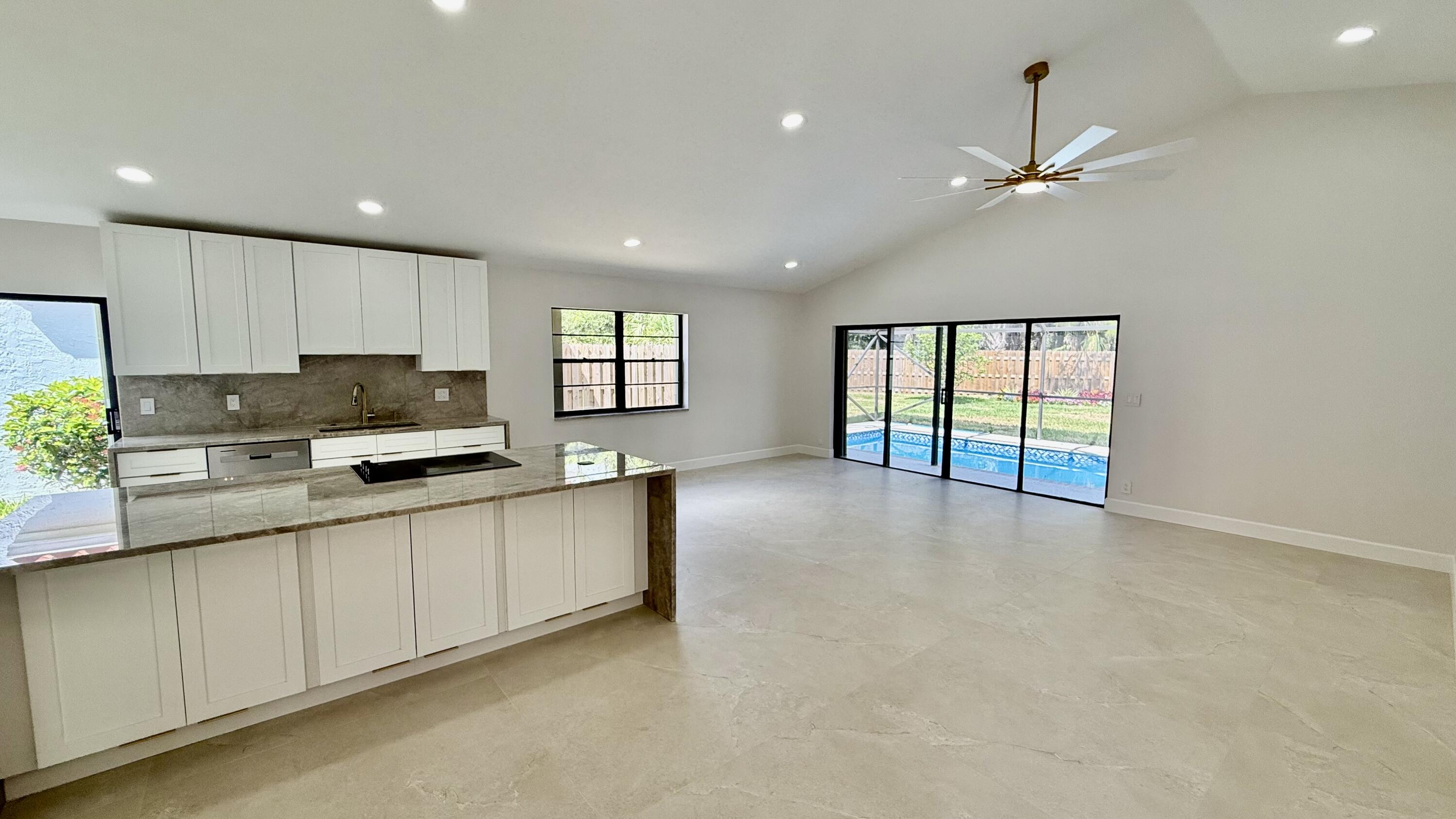 CRYSTAL POINTE 4 - Residential