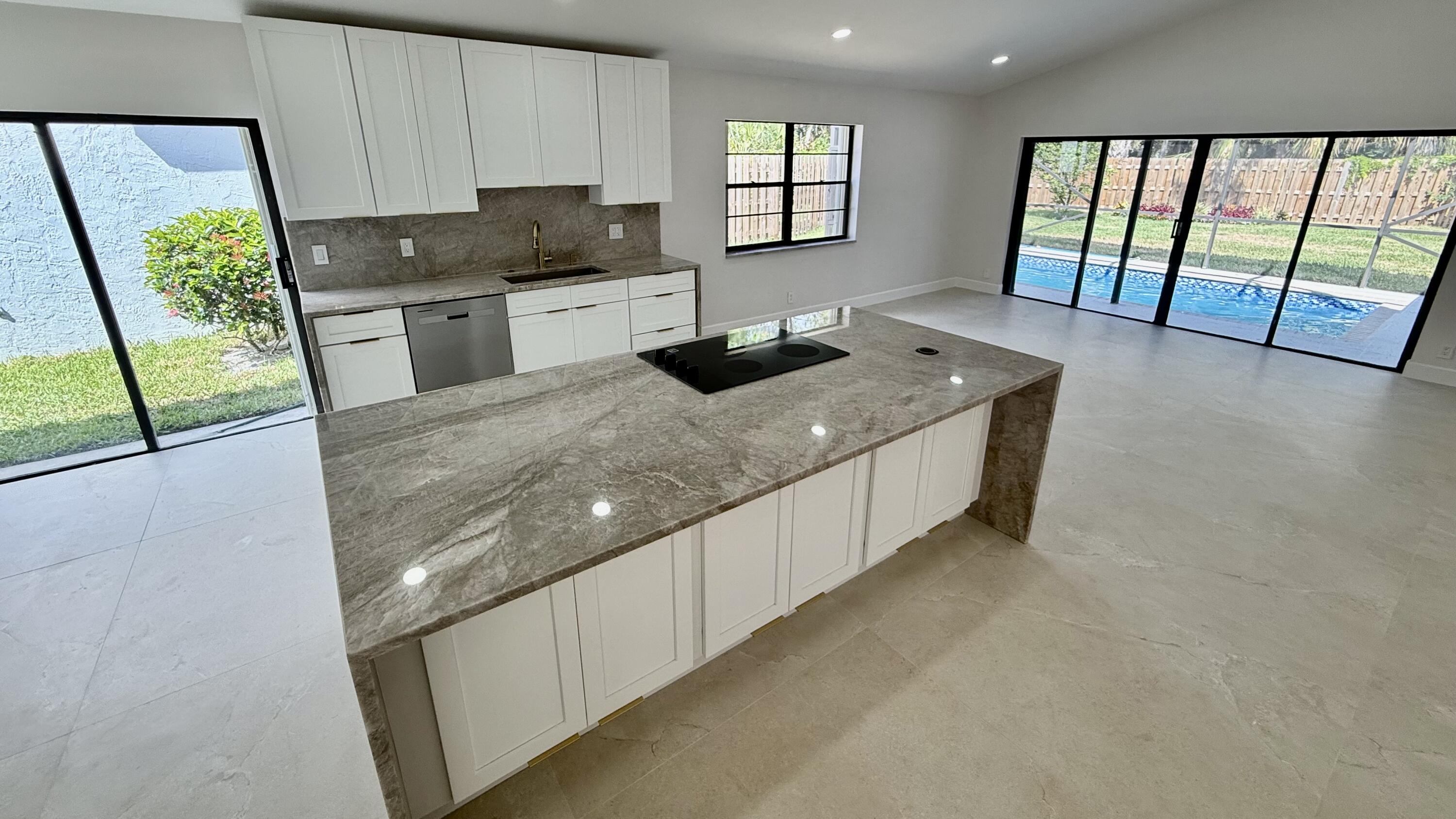 CRYSTAL POINTE 4 - Residential