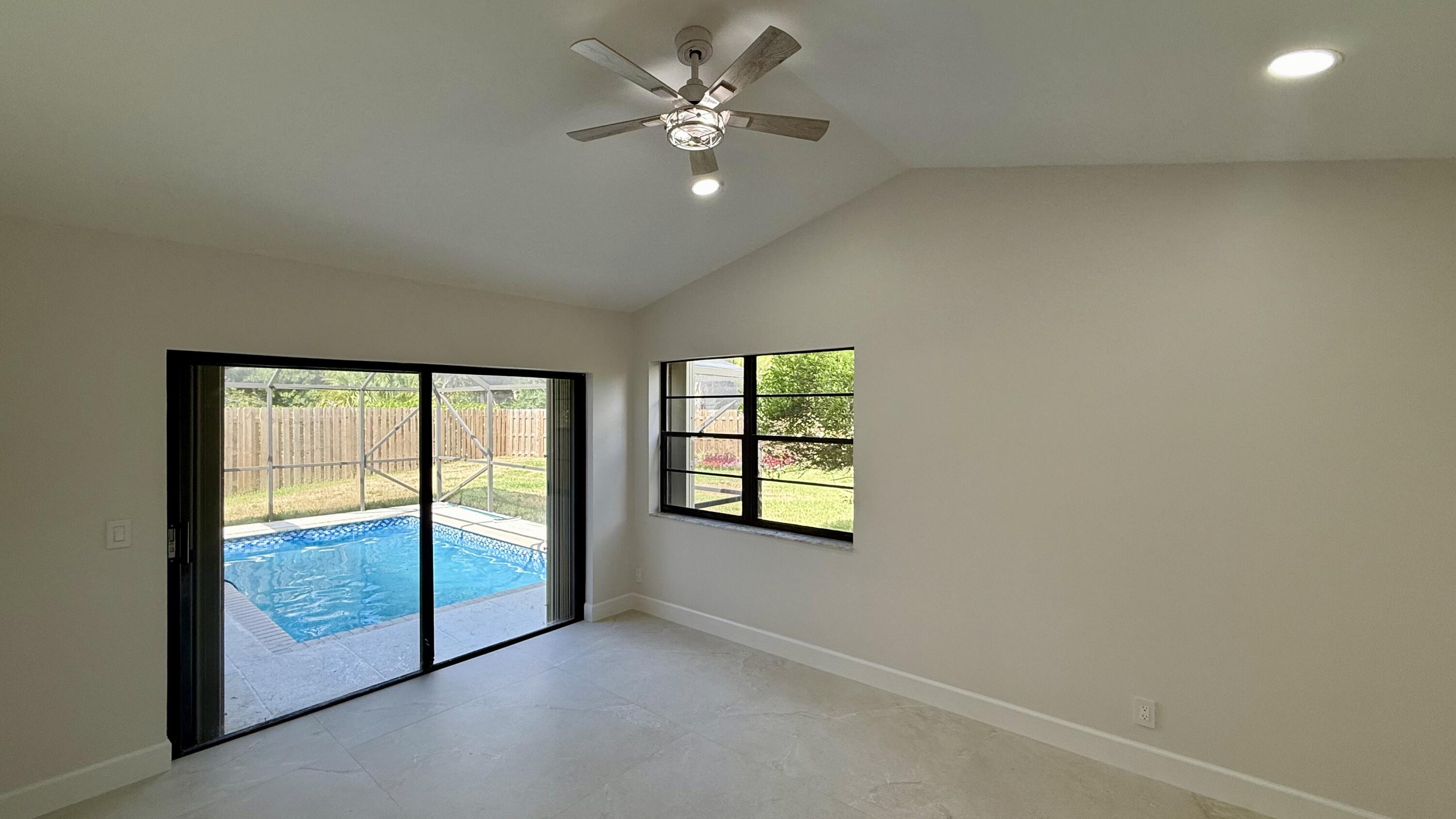 CRYSTAL POINTE 4 - Residential