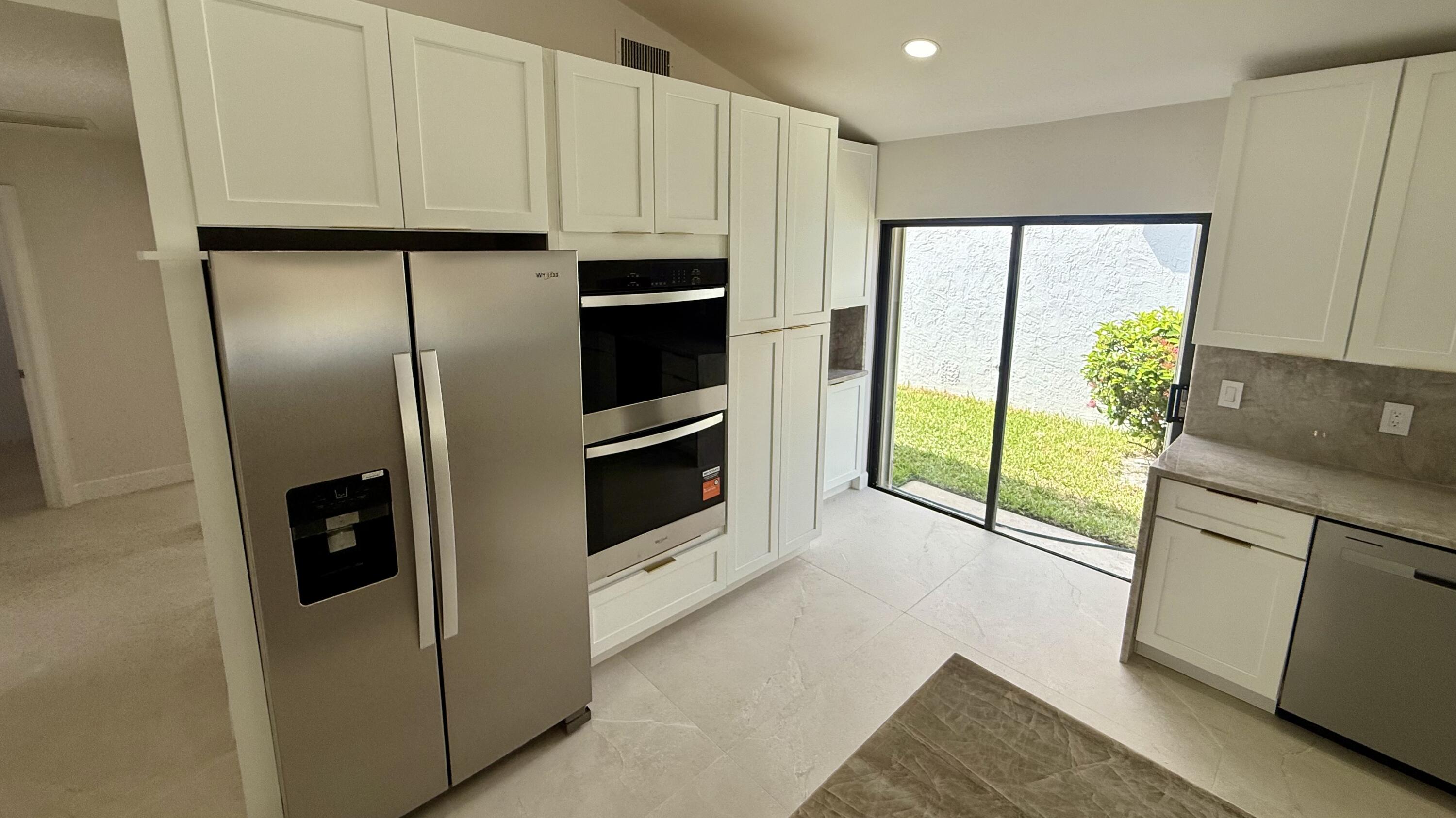 CRYSTAL POINTE 4 - Residential