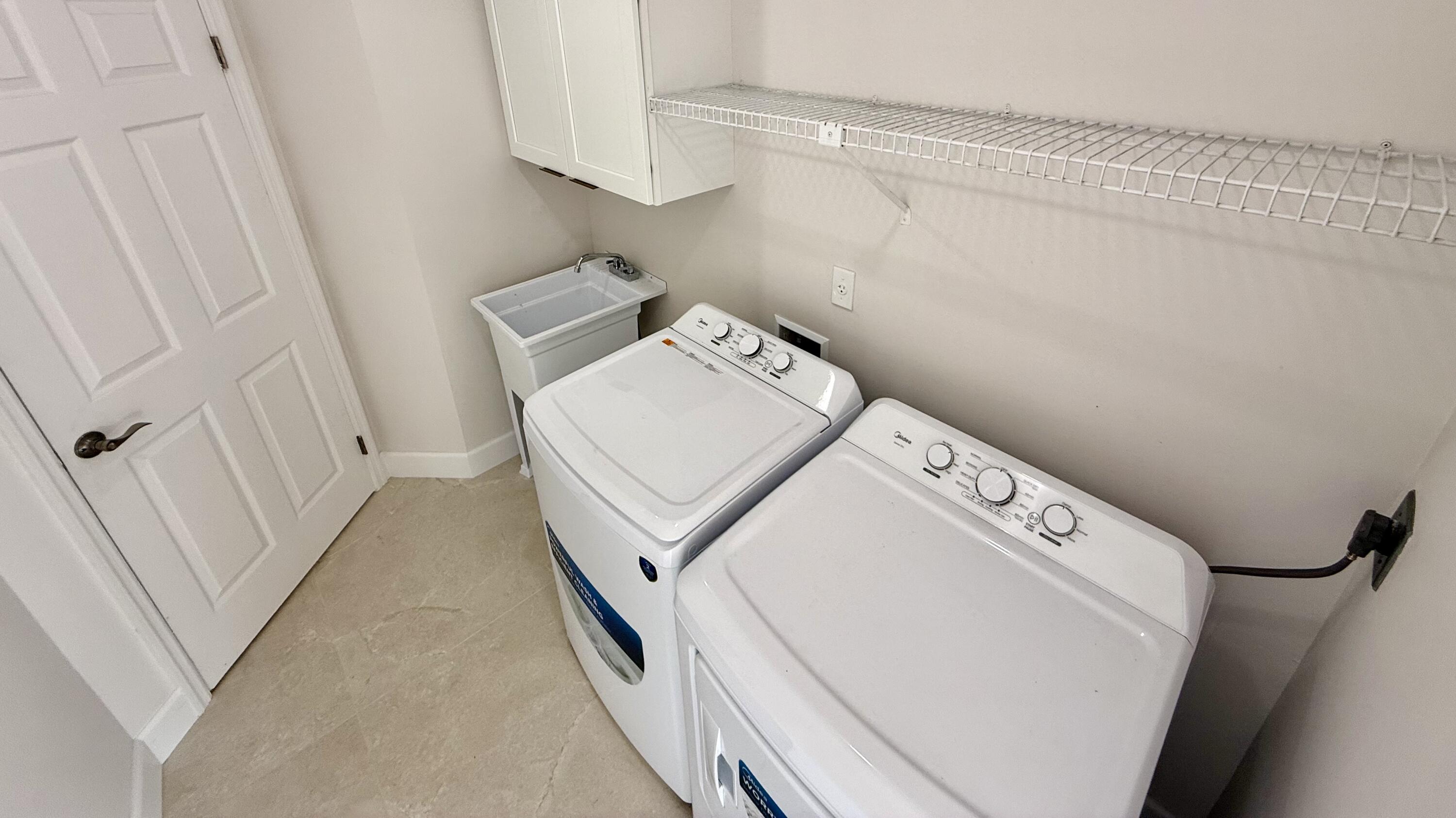 CRYSTAL POINTE 4 - Residential