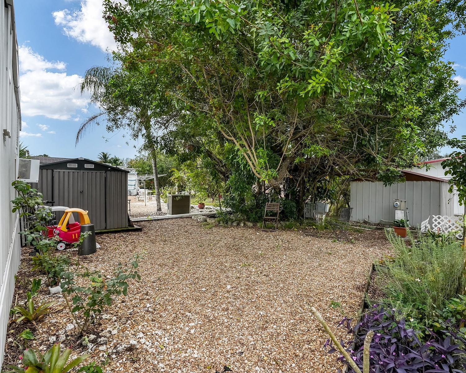 RAVENSWOOD ESTATES & MARINAS - Residential