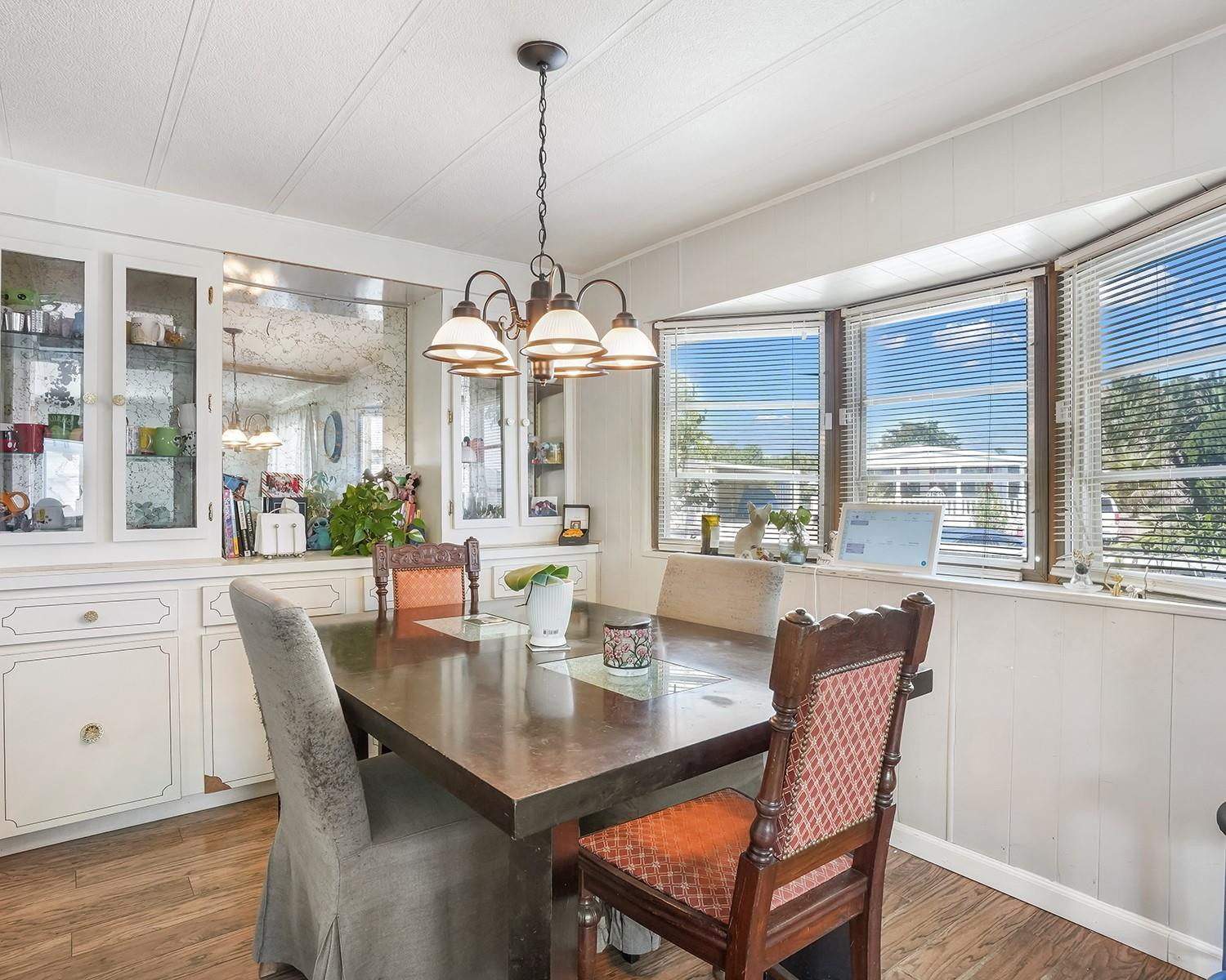 RAVENSWOOD ESTATES & MARINAS - Residential