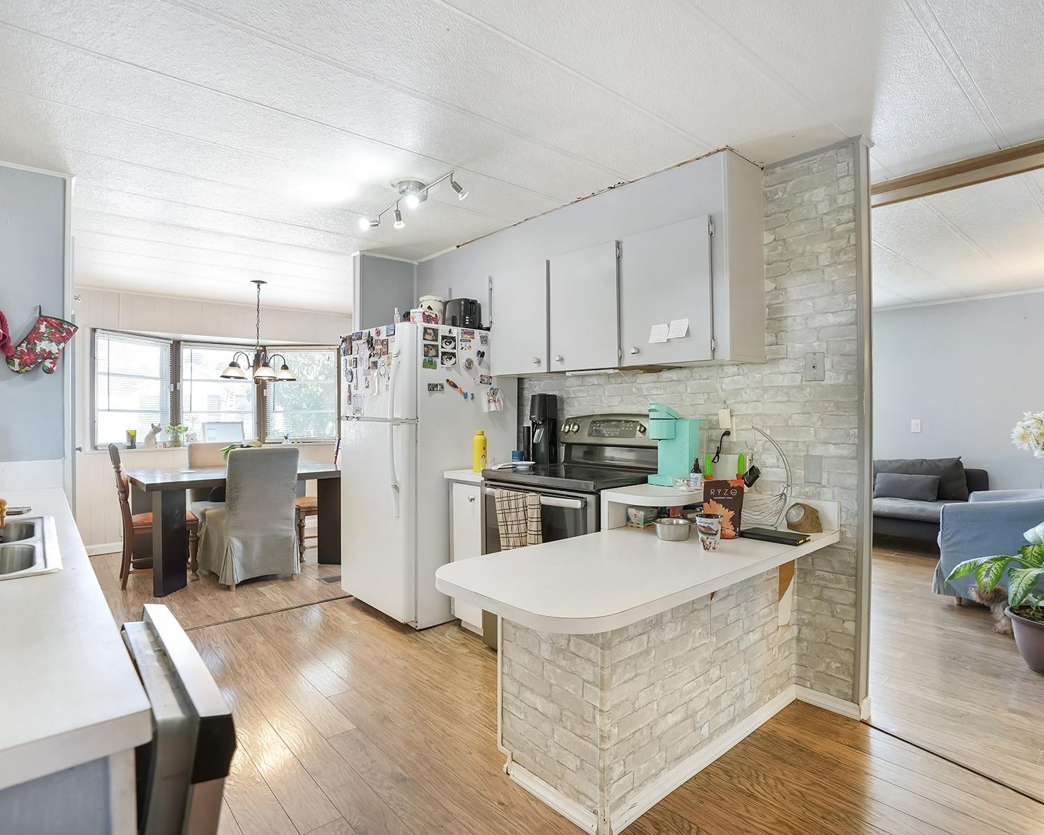 RAVENSWOOD ESTATES & MARINAS - Residential