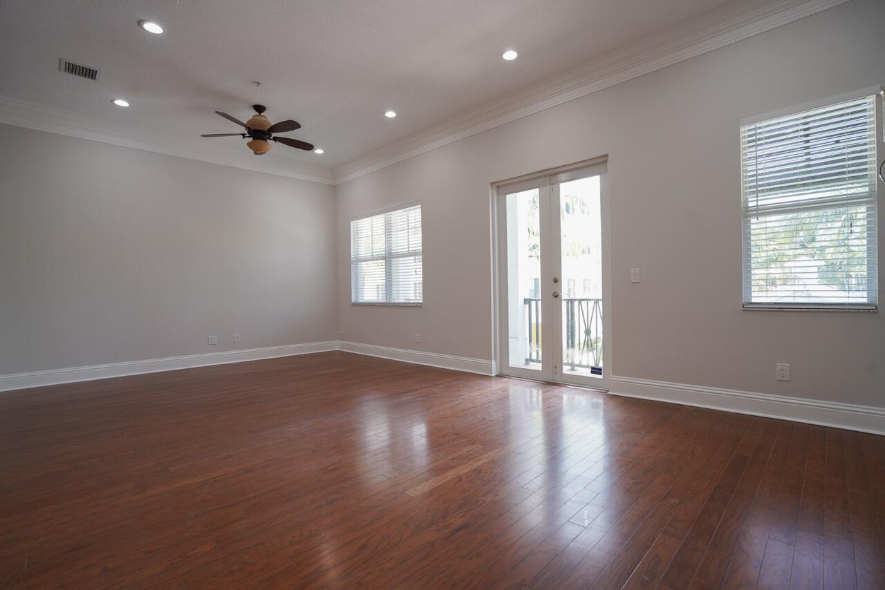 LATITUDE DELRAY - Residential Lease