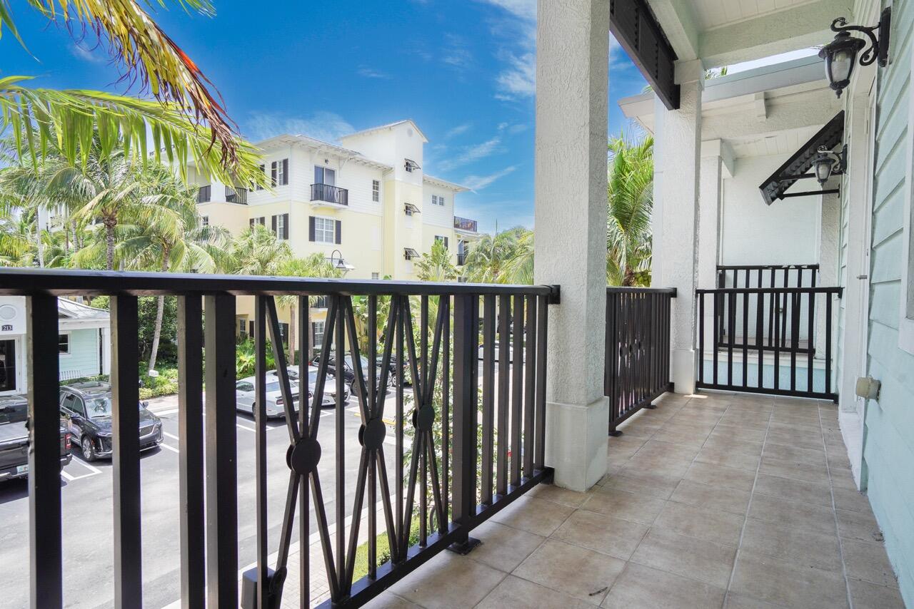 LATITUDE DELRAY - Residential Lease