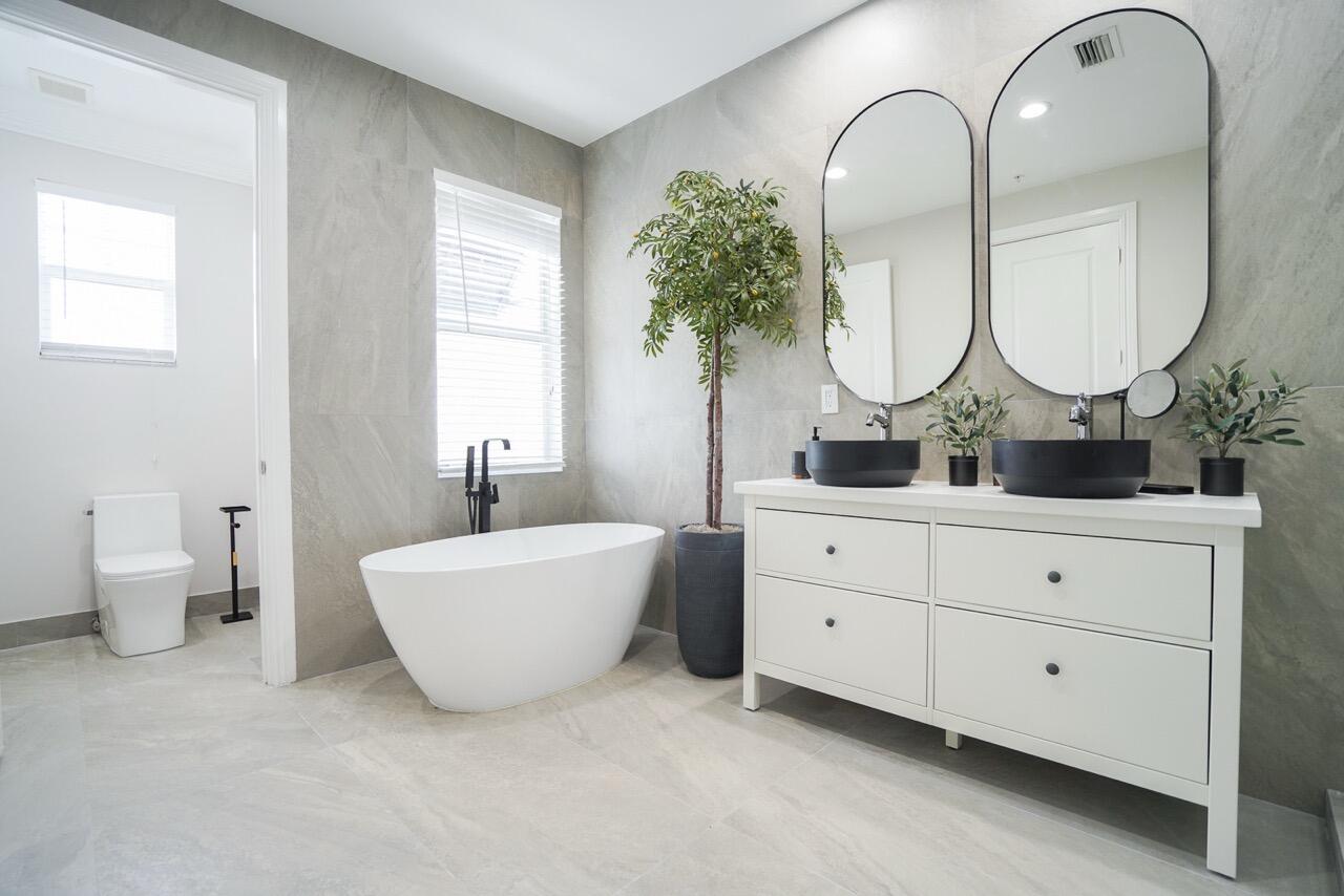LATITUDE DELRAY - Residential Lease