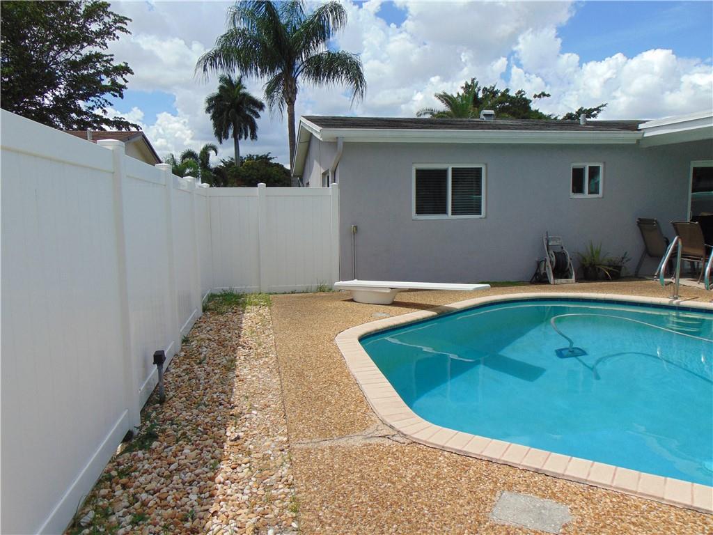 Oriole-Margate Sec 4 78-2 - Residential
