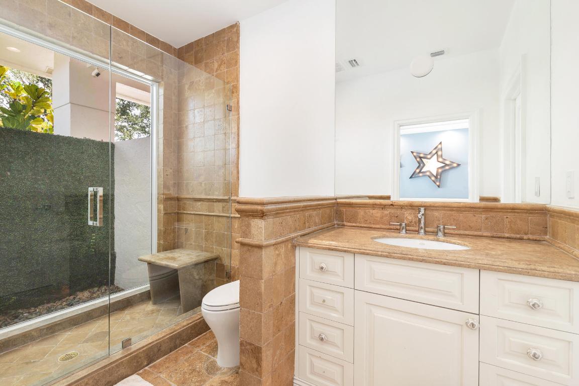 BREAKERS WEST - Residential