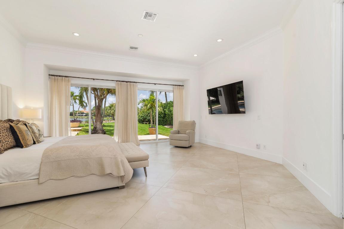 BREAKERS WEST - Residential