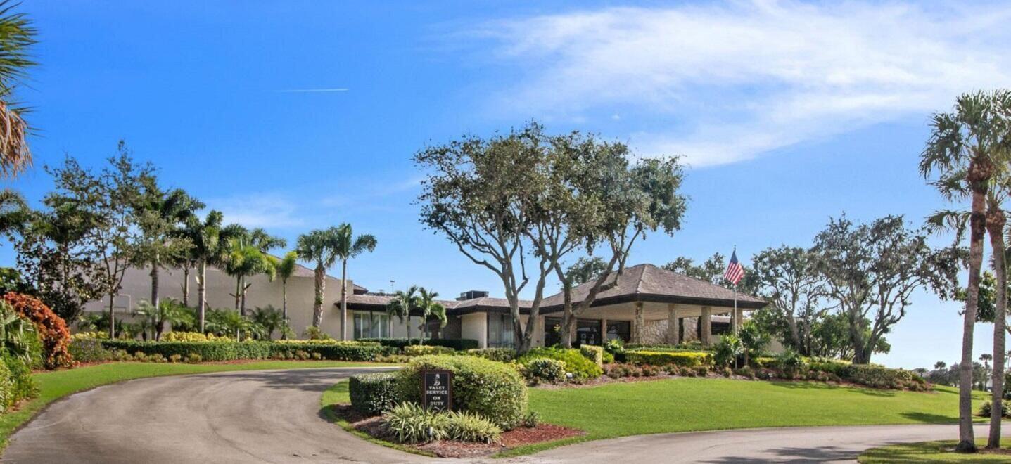 BREAKERS WEST - Residential