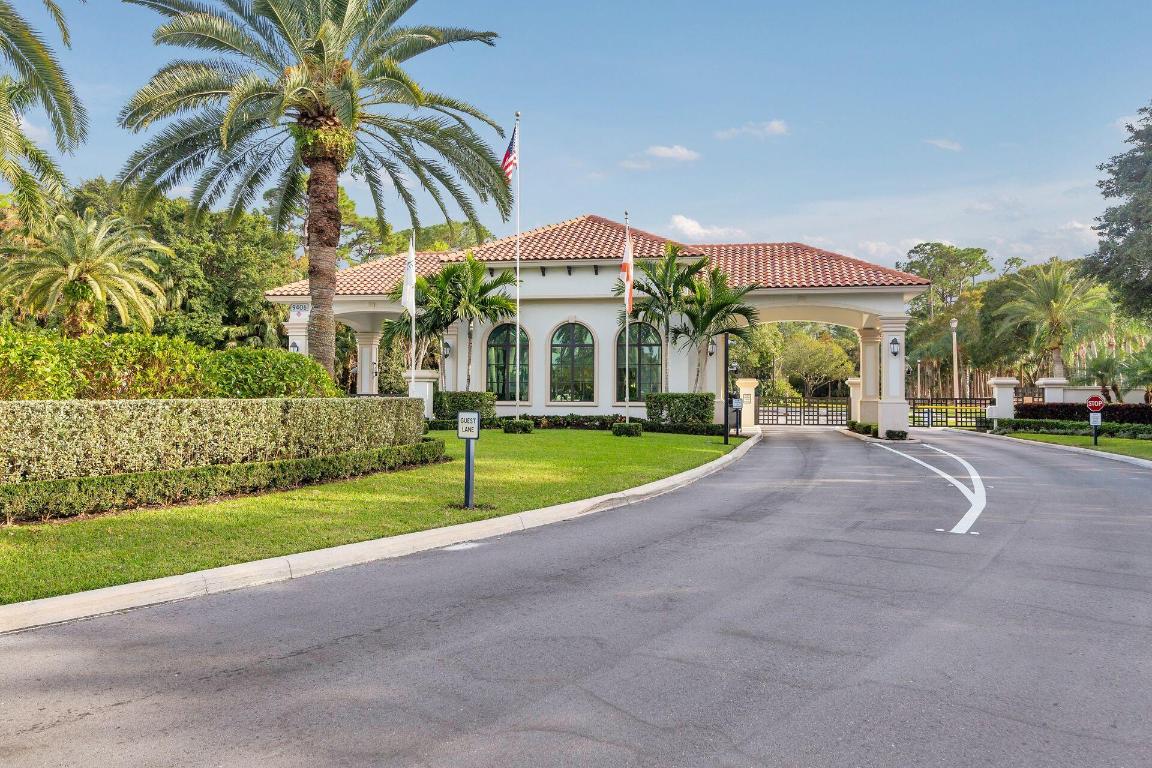 BREAKERS WEST - Residential