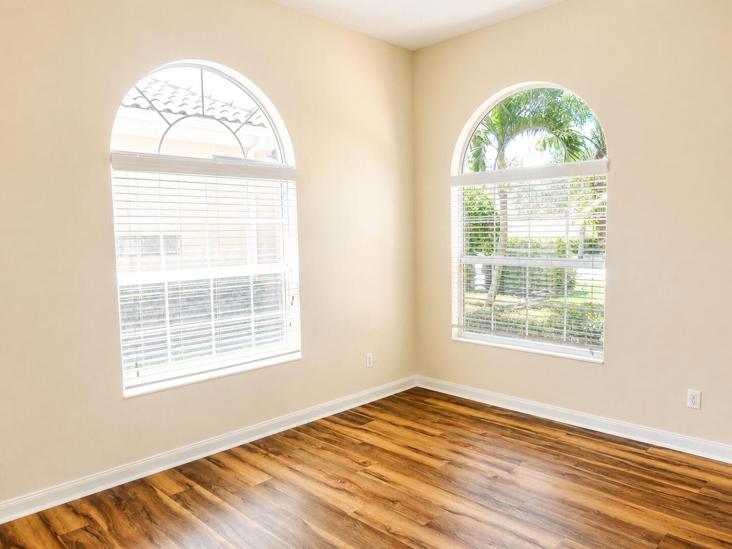 TRADITION PLAT NO 30 - Residential Lease