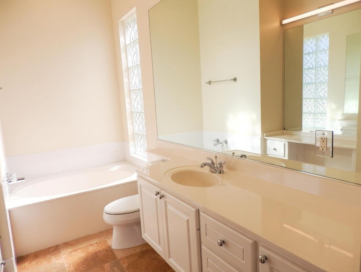 TRADITION PLAT NO 30 - Residential Lease