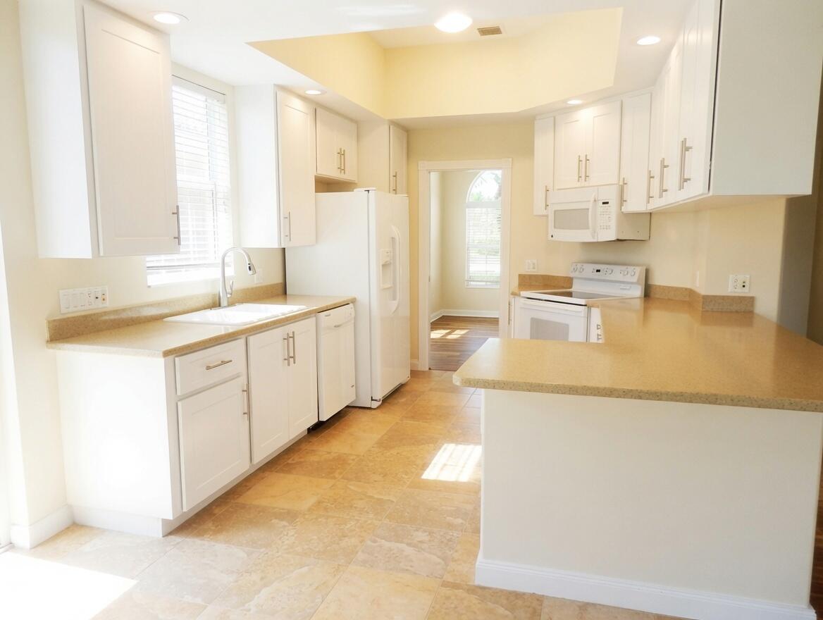 TRADITION PLAT NO 30 - Residential Lease