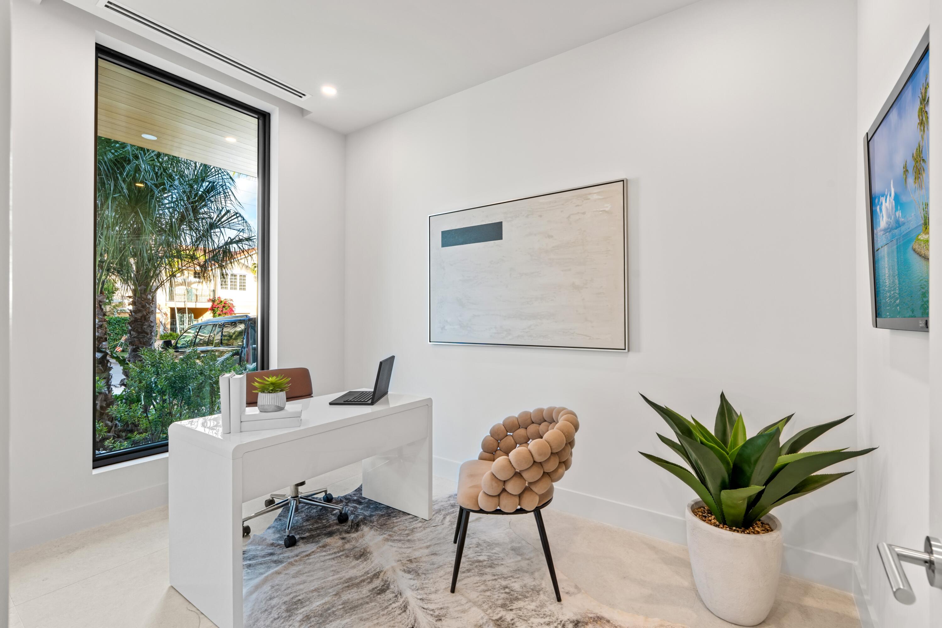 MIRAGE RESIDENCES - Residential