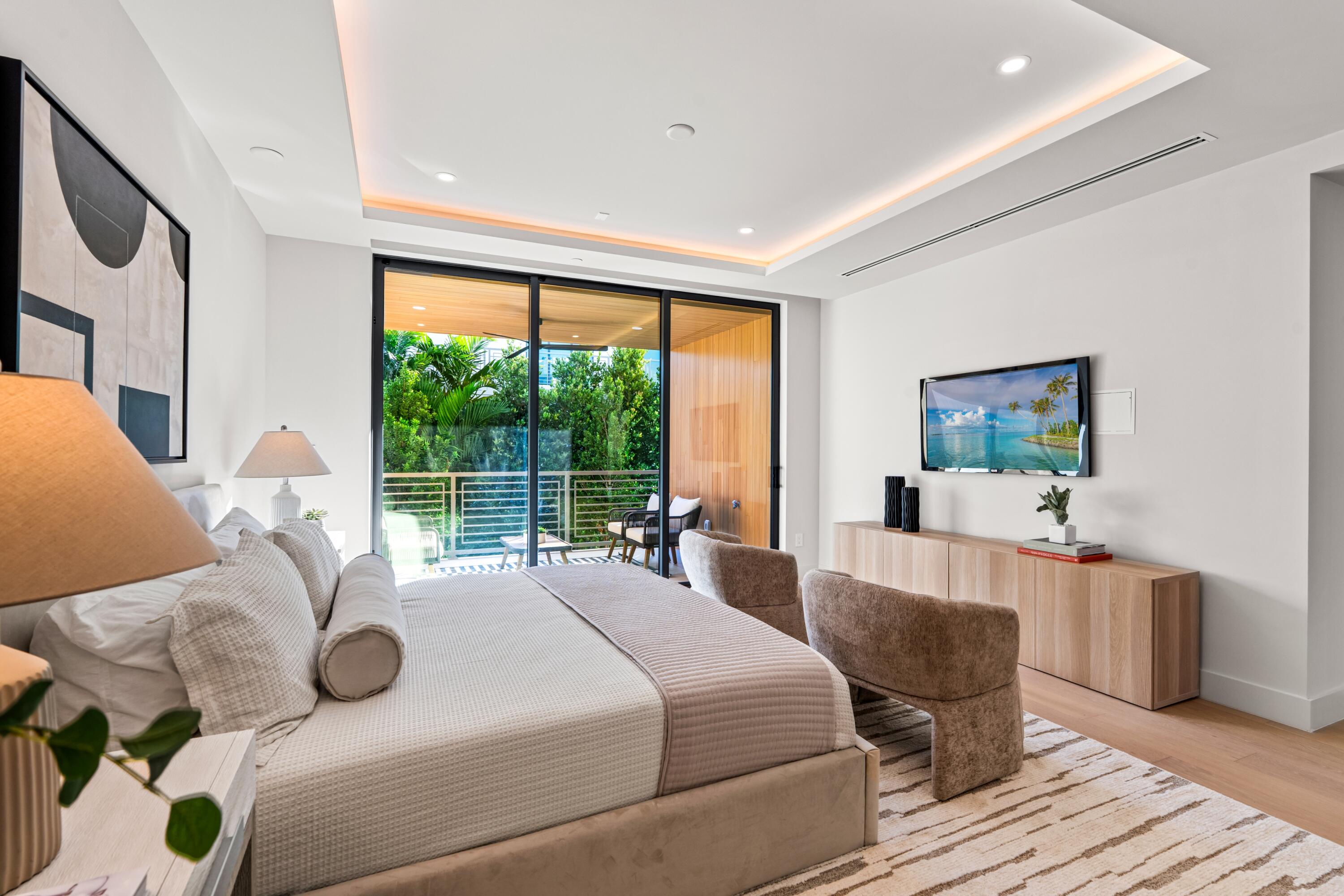 MIRAGE RESIDENCES - Residential