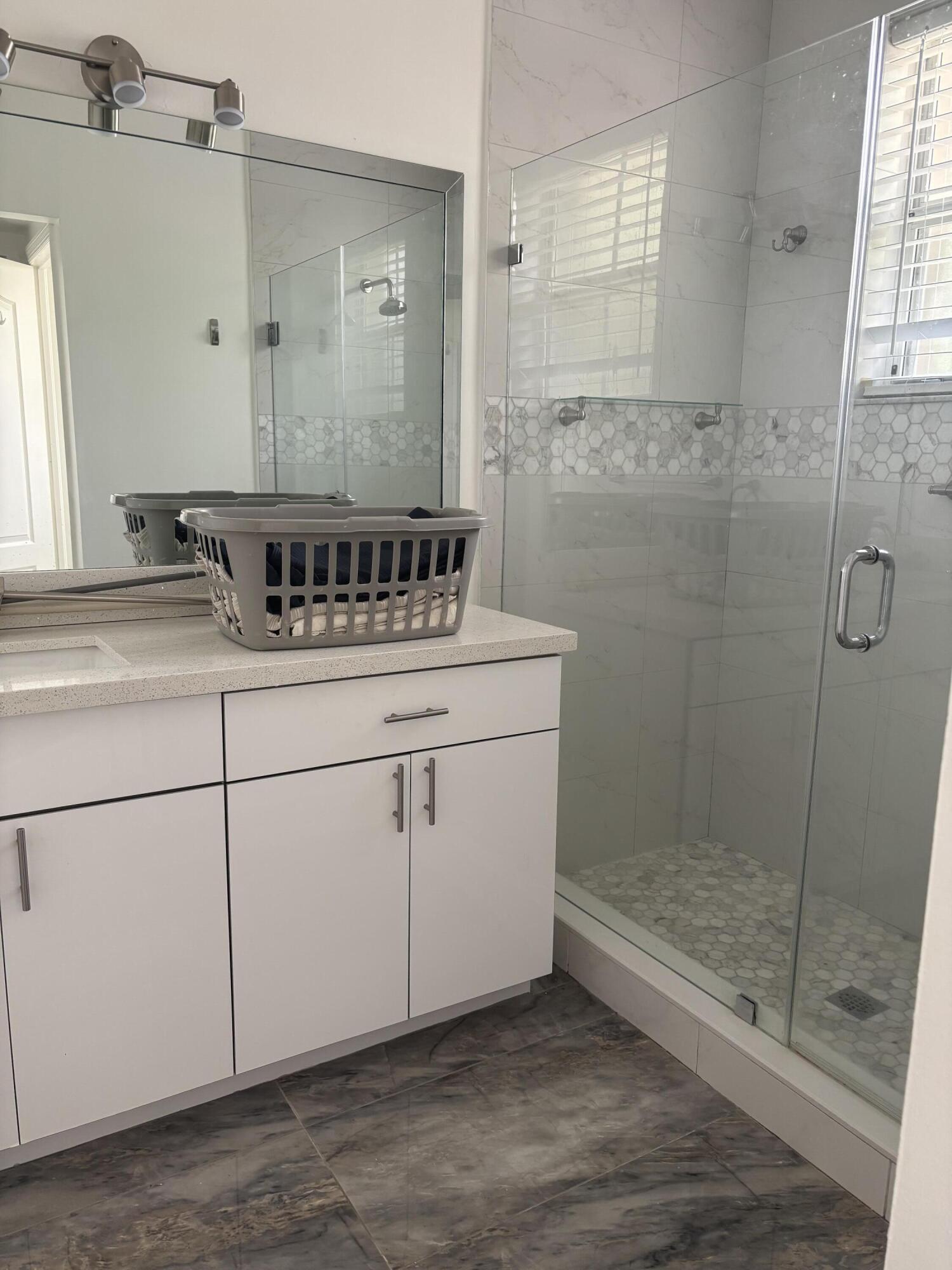 NEW RIVER ESTATES SEC 6 - Residential Lease