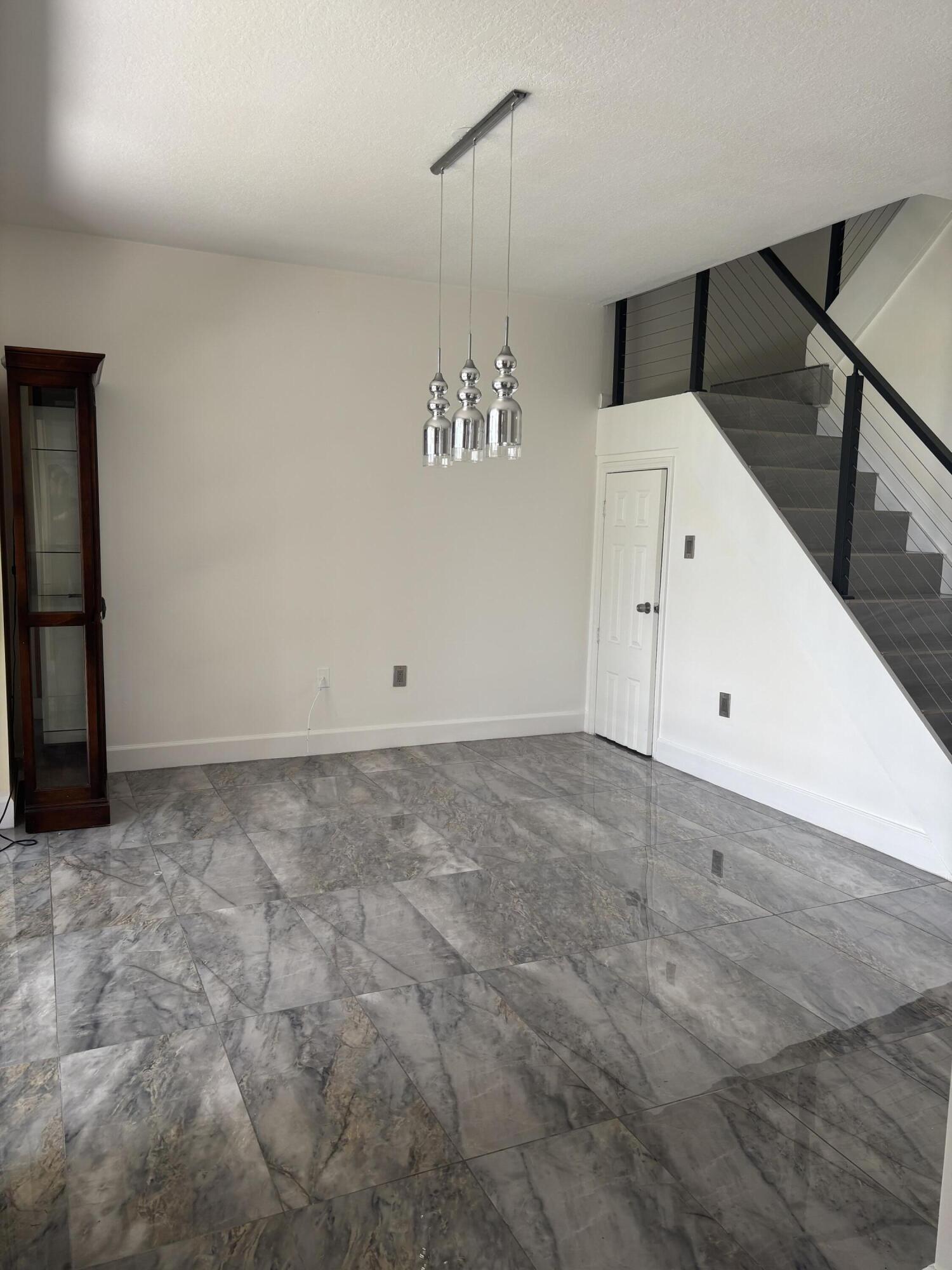 NEW RIVER ESTATES SEC 6 - Residential Lease