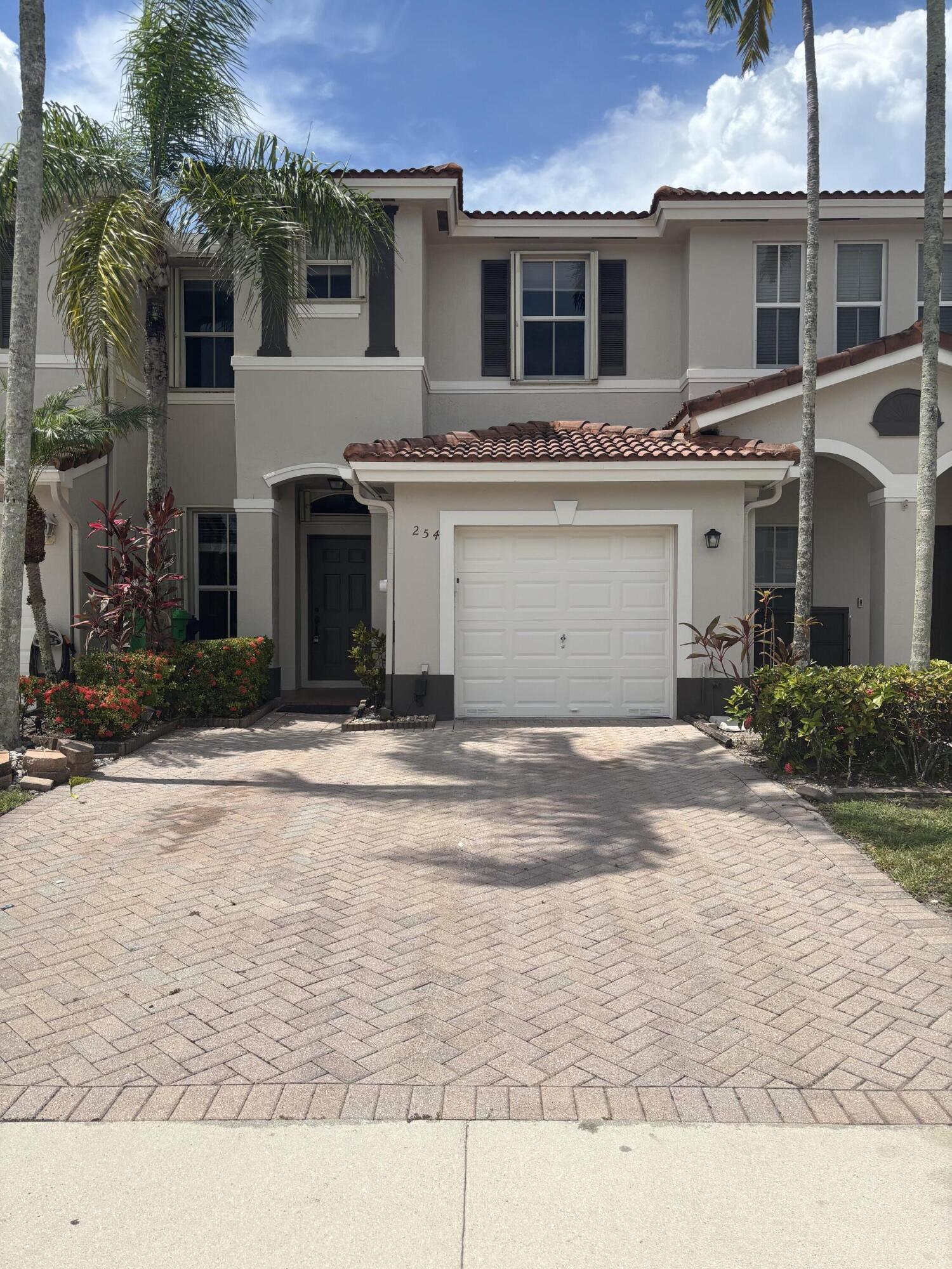 NEW RIVER ESTATES SEC 6 - Residential Lease