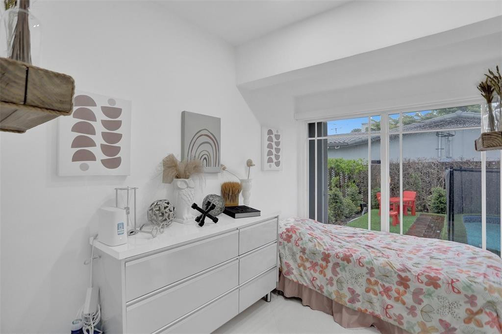 EASTERN SHORES - Residential