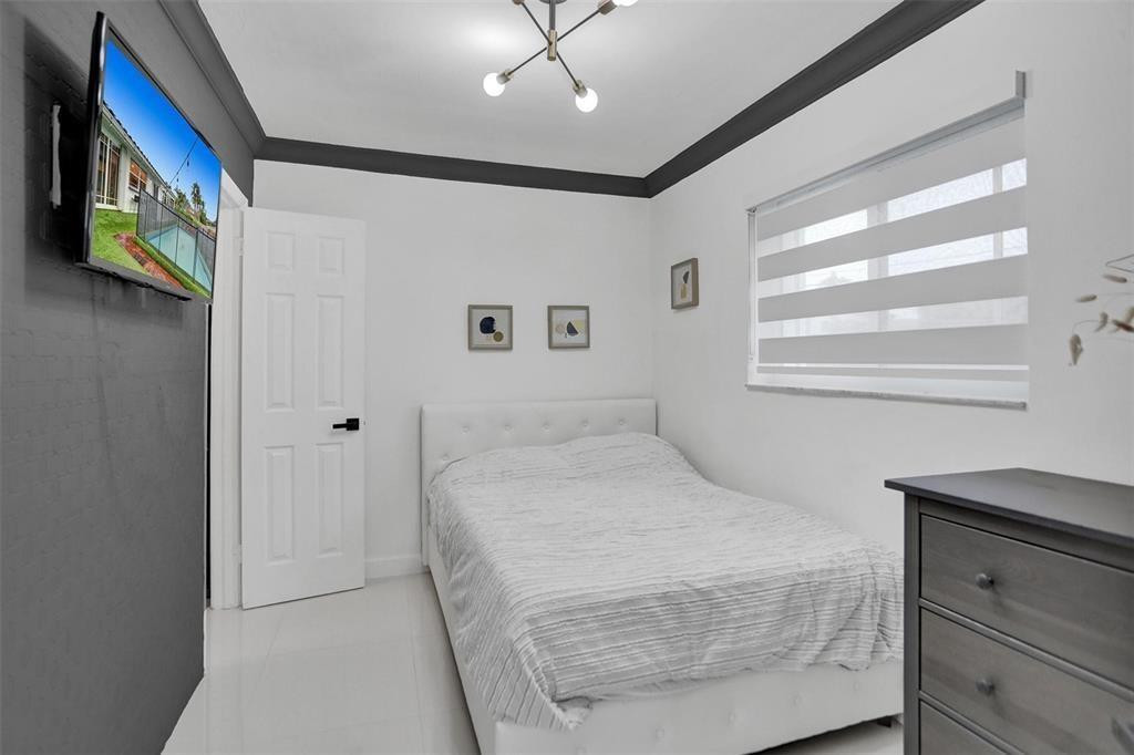 EASTERN SHORES - Residential