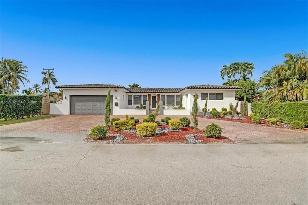 EASTERN SHORES - Residential