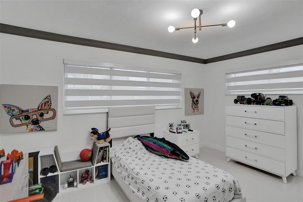 EASTERN SHORES - Residential