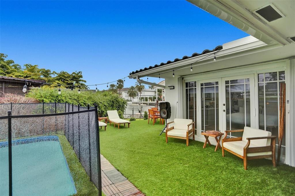 EASTERN SHORES - Residential