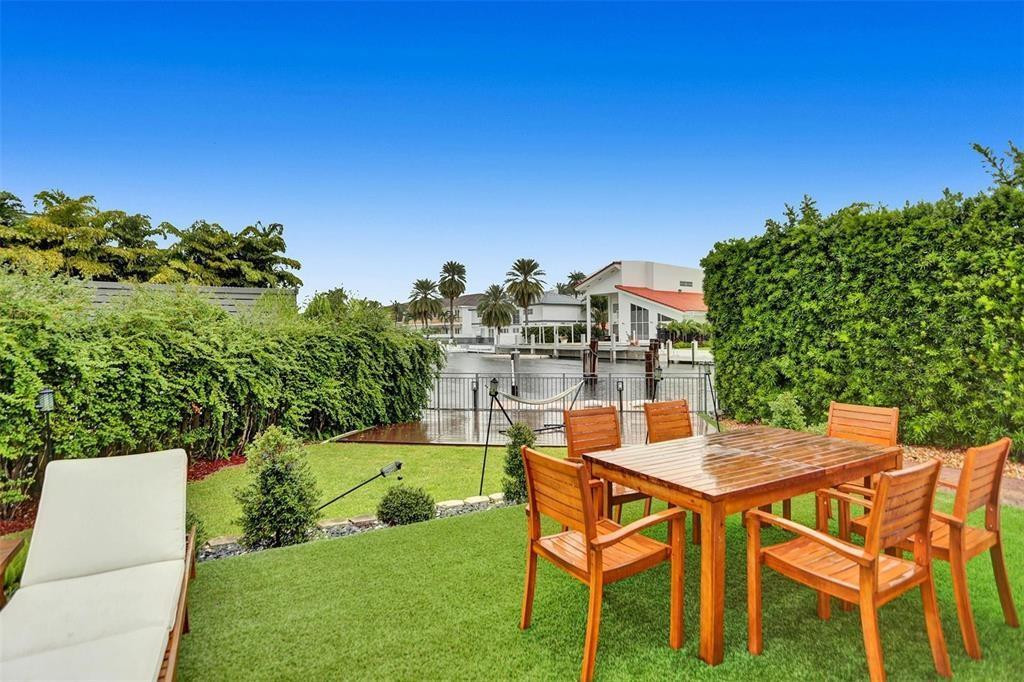 EASTERN SHORES - Residential