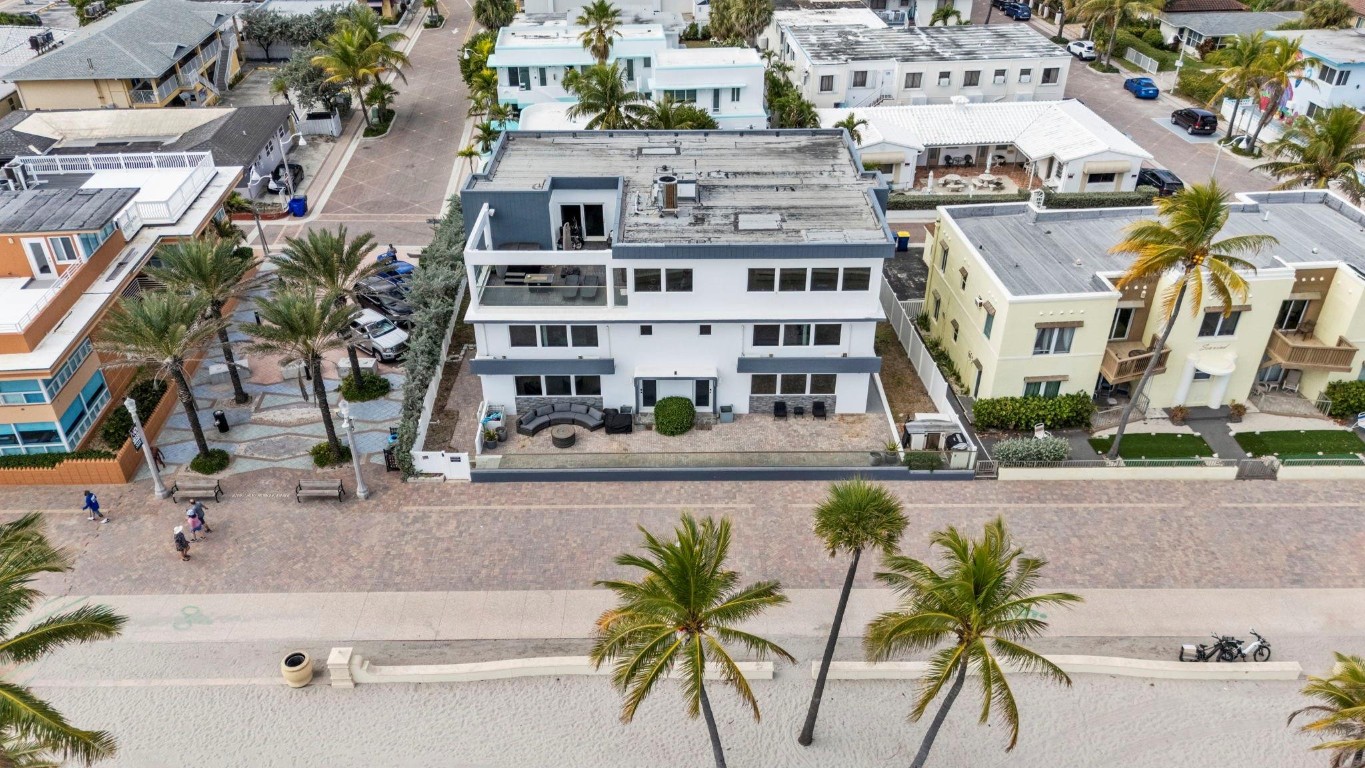 Windswept Club Condo - Residential Income